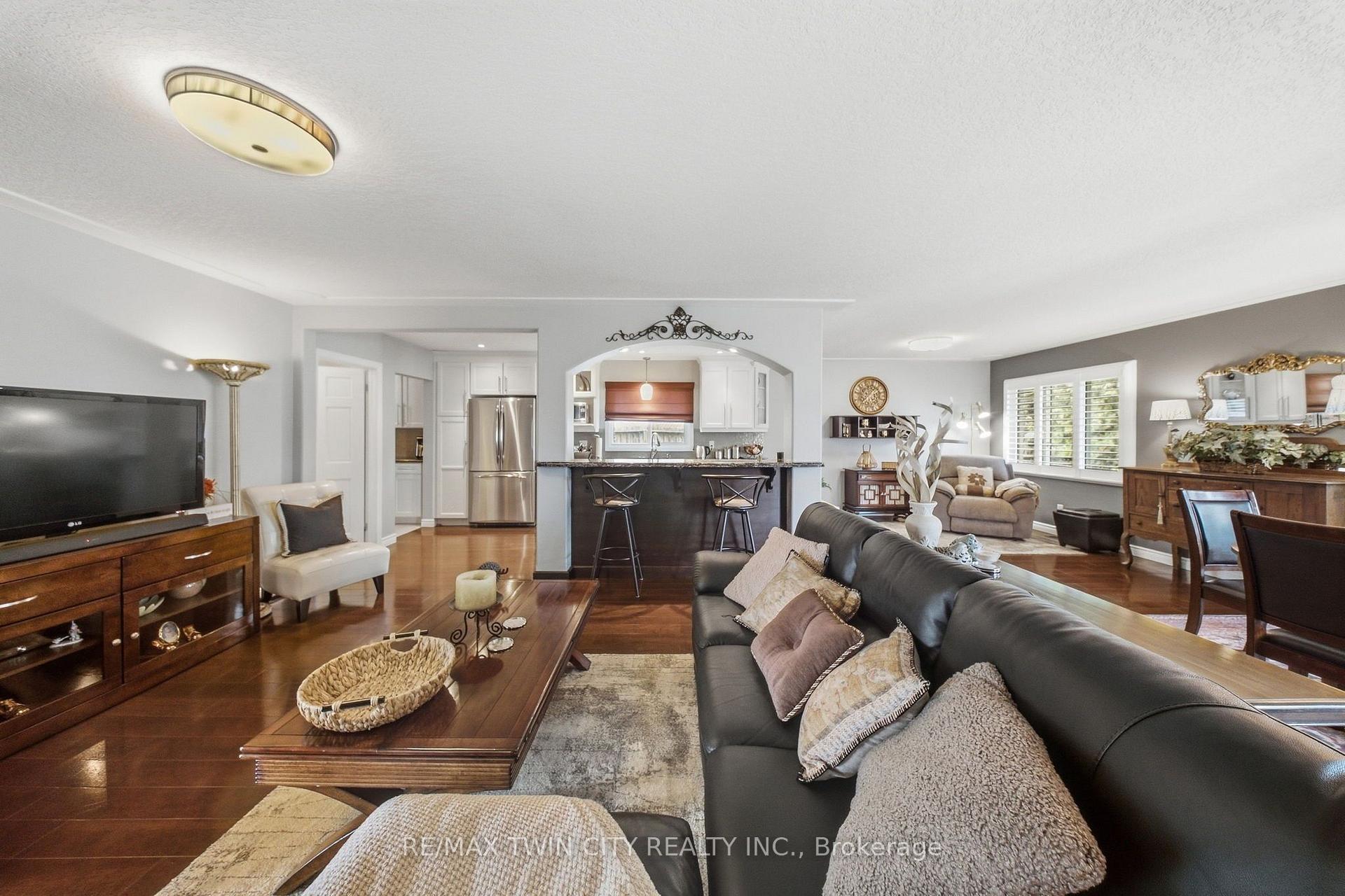 Photo 13 of 129 Tranquility Street, Brantford, Greenbrier — HOMEH