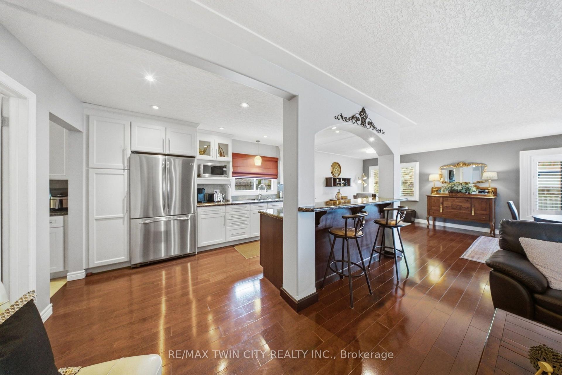 Photo 14 of 129 Tranquility Street, Brantford, Greenbrier — HOMEH