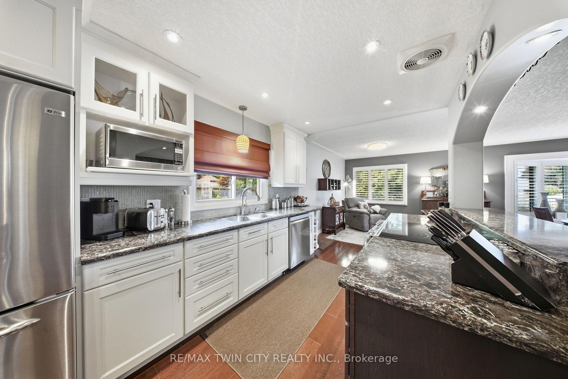 Photo 15 of 129 Tranquility Street, Brantford, Greenbrier — HOMEH