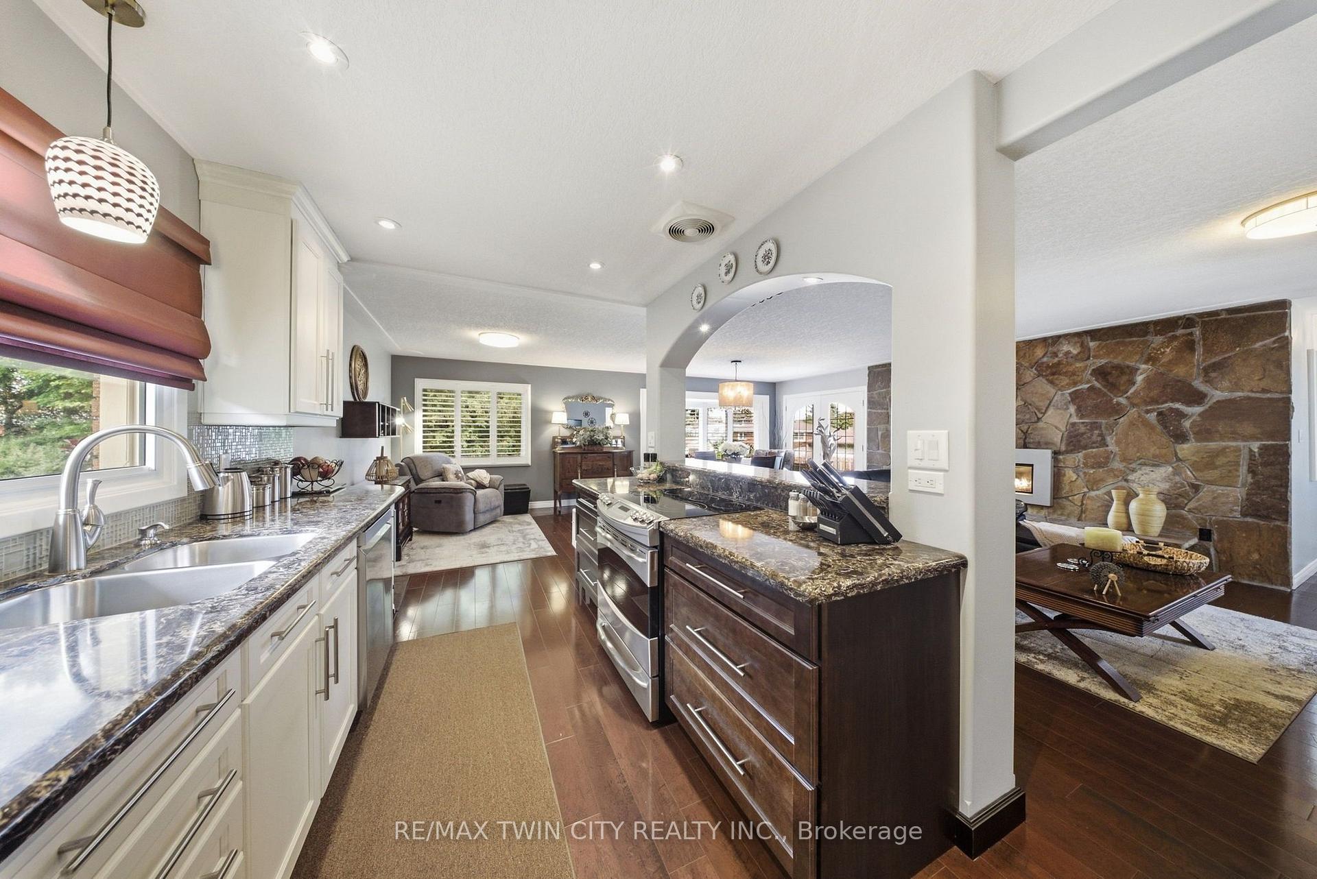 Photo 17 of 129 Tranquility Street, Brantford, Greenbrier — HOMEH