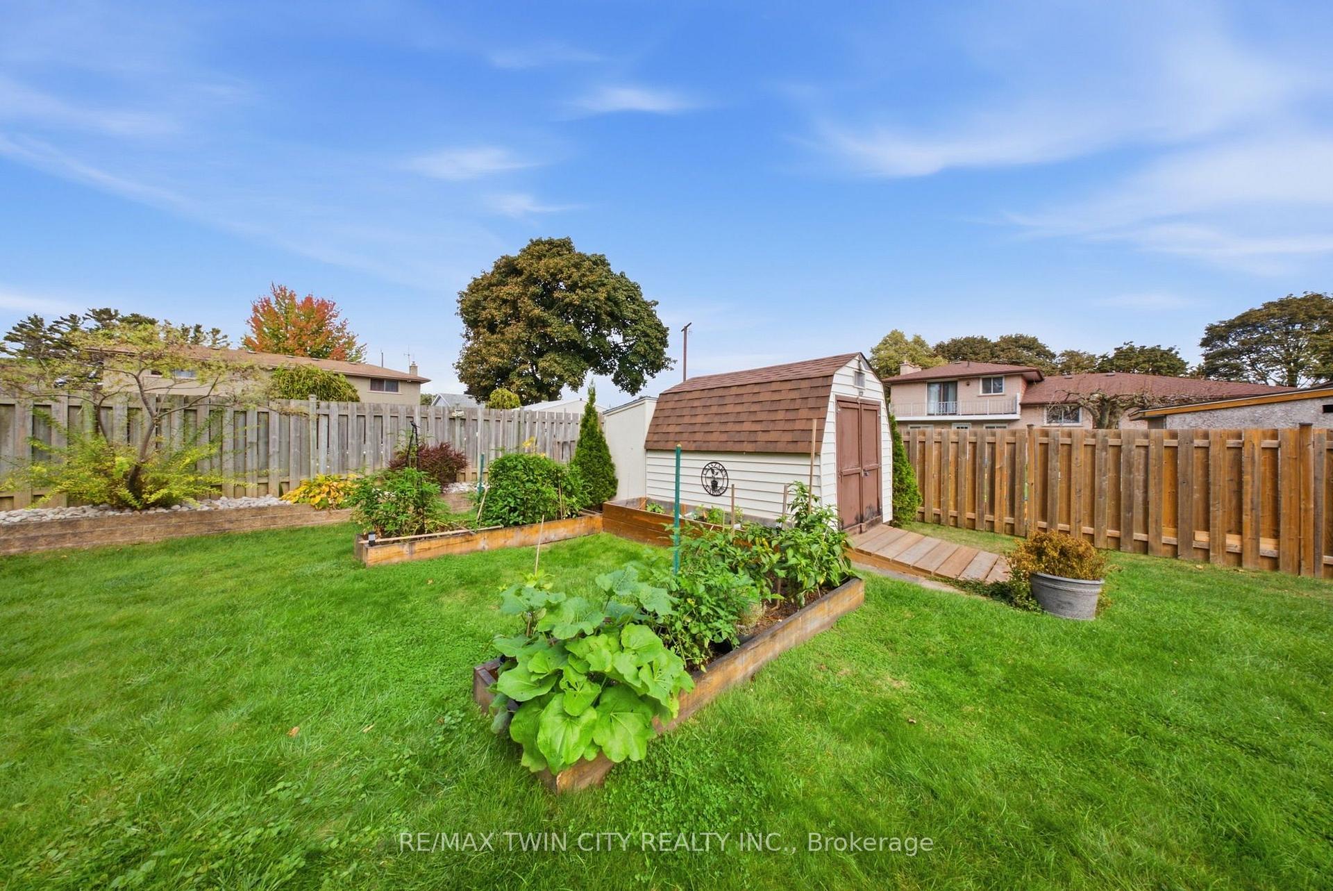 Photo 36 of 129 Tranquility Street, Brantford, Greenbrier — HOMEH