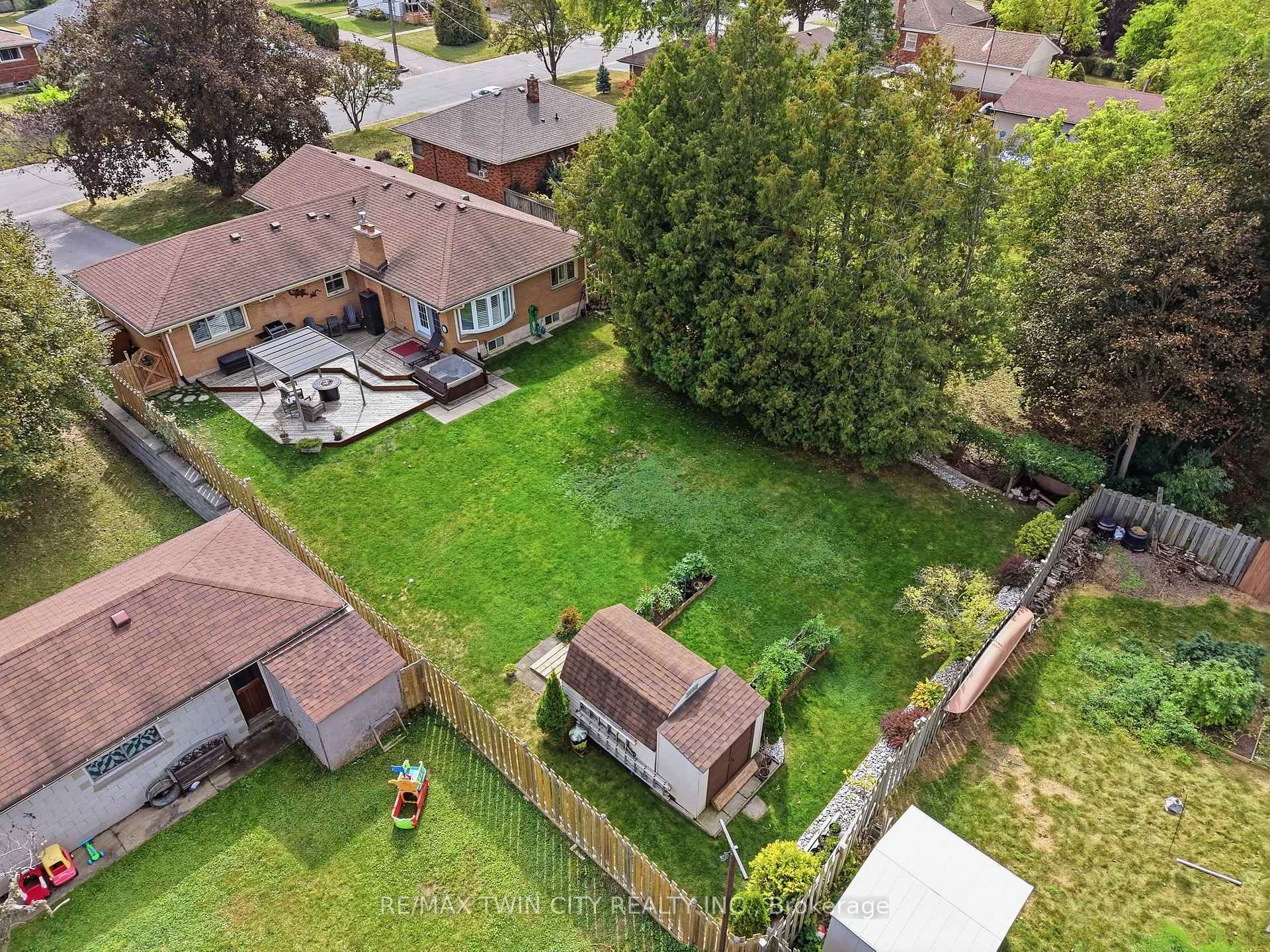 Photo 43 of 129 Tranquility Street, Brantford, Greenbrier — HOMEH