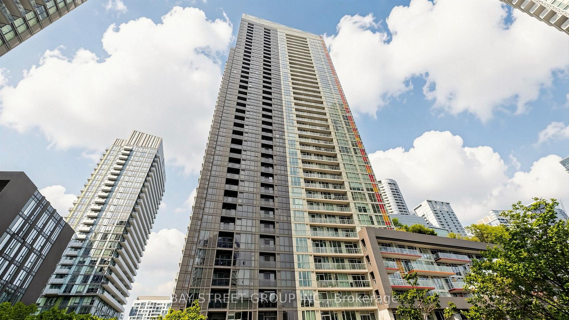 Photo 2 of Unit 316, 85 Queens Wharf Road, Toronto, Waterfront Communities — HOMEH