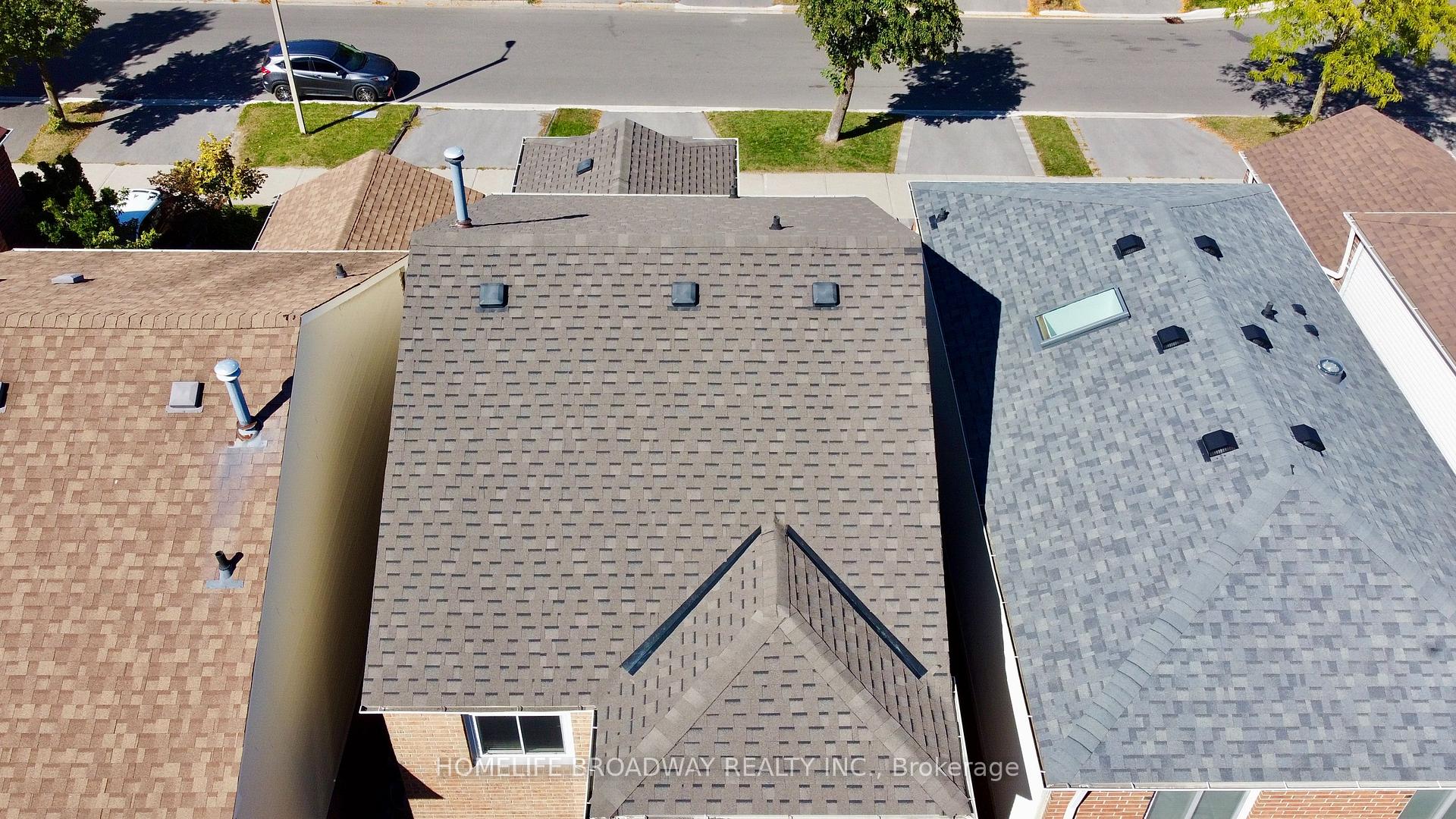 Photo 4 of 51 Jonathan Gate, Vaughan, Crestwood-Springfarm-Yorkhill — HOMEH