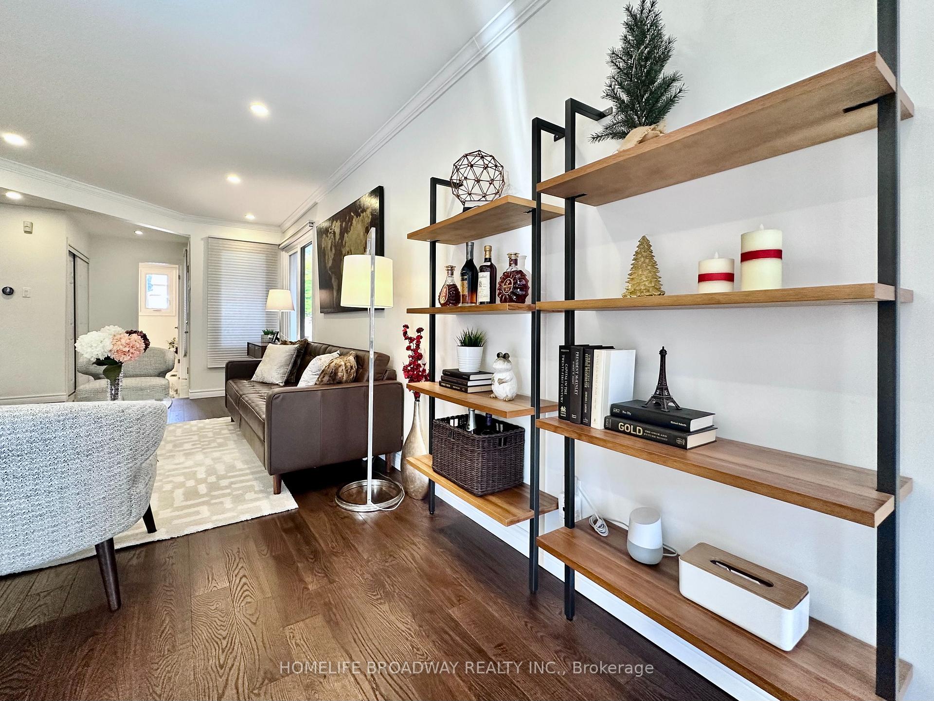 Photo 22 of 51 Jonathan Gate, Vaughan, Crestwood-Springfarm-Yorkhill — HOMEH