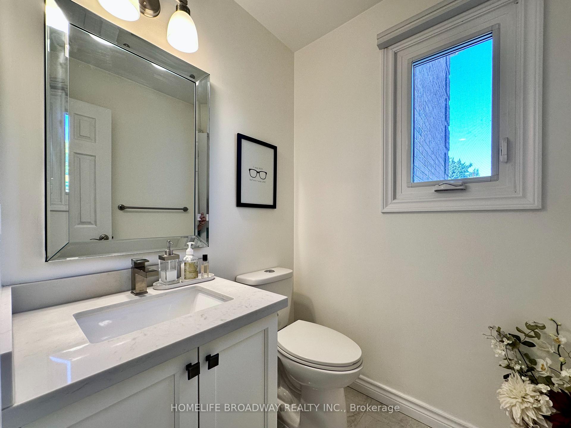 Photo 27 of 51 Jonathan Gate, Vaughan, Crestwood-Springfarm-Yorkhill — HOMEH