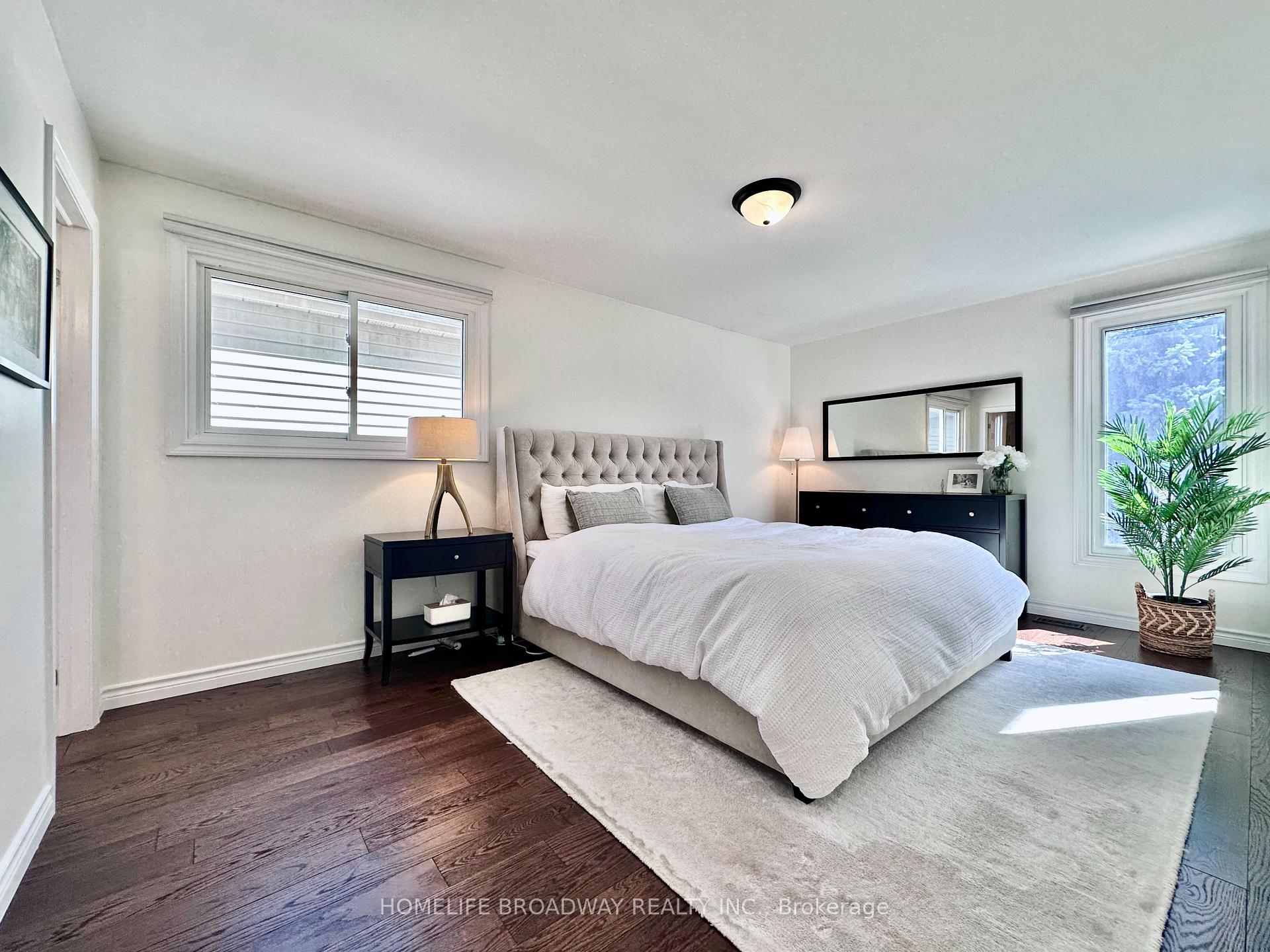 Photo 35 of 51 Jonathan Gate, Vaughan, Crestwood-Springfarm-Yorkhill — HOMEH