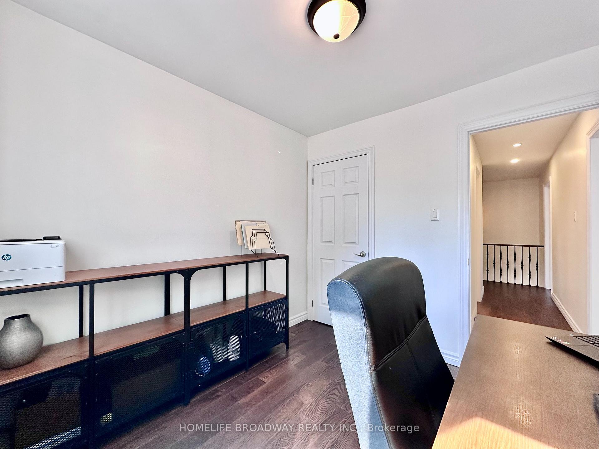 Photo 42 of 51 Jonathan Gate, Vaughan, Crestwood-Springfarm-Yorkhill — HOMEH