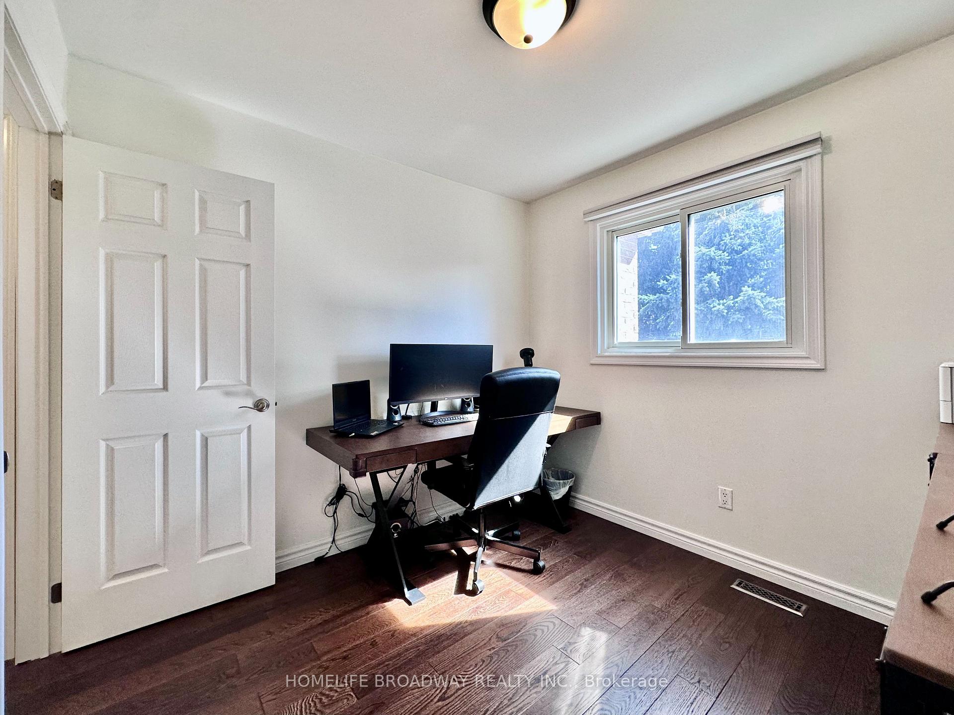 Photo 44 of 51 Jonathan Gate, Vaughan, Crestwood-Springfarm-Yorkhill — HOMEH