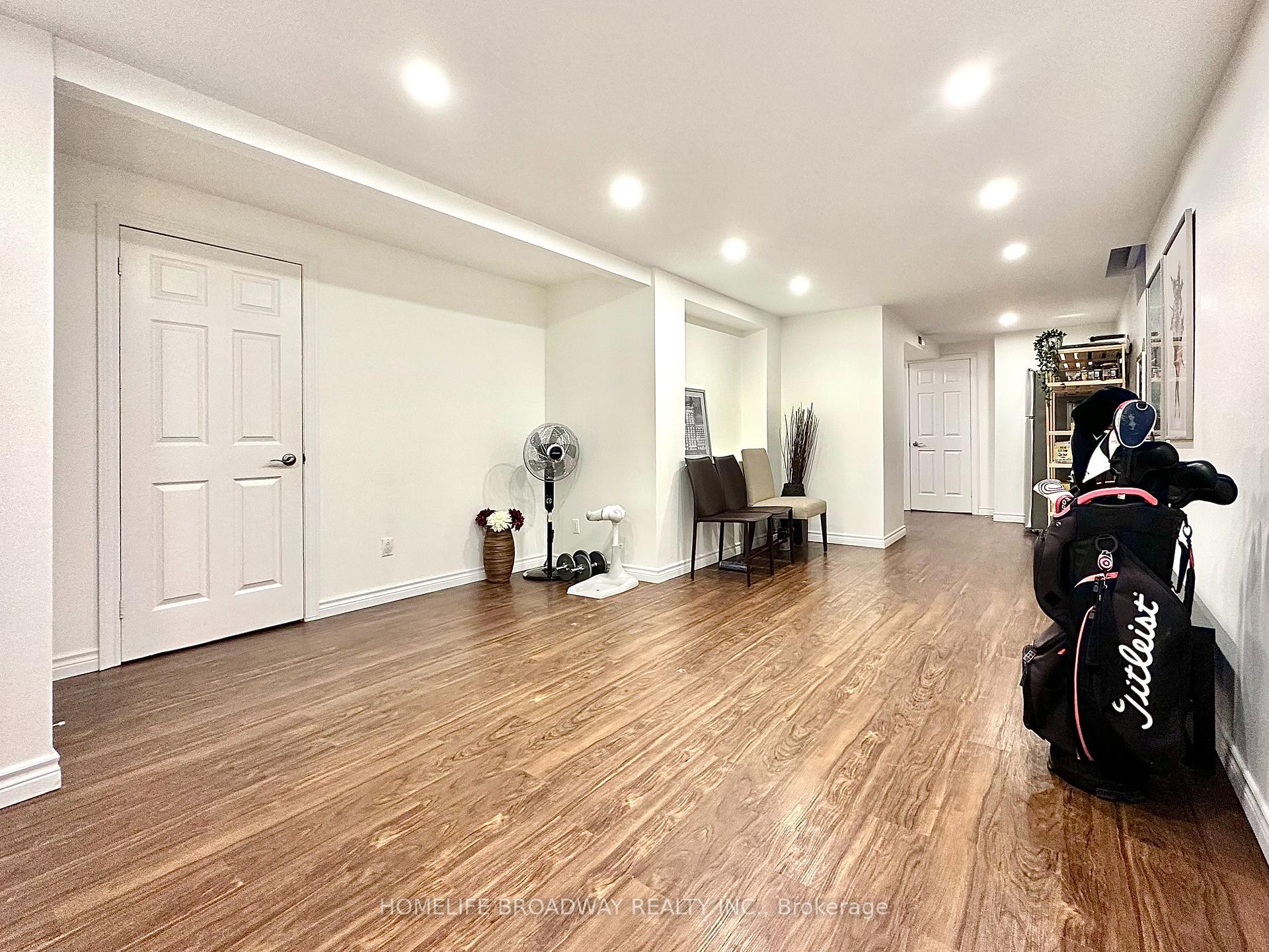Photo 48 of 51 Jonathan Gate, Vaughan, Crestwood-Springfarm-Yorkhill — HOMEH