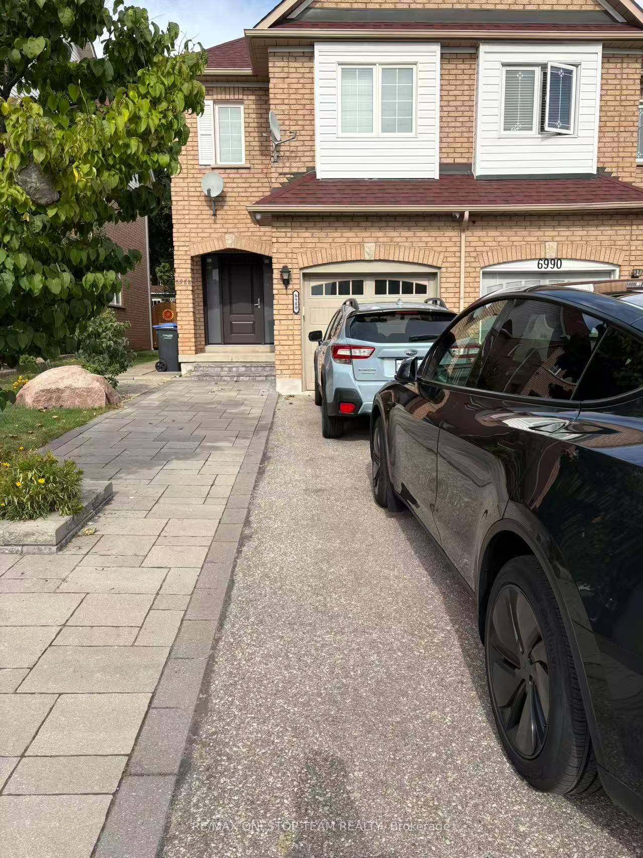 Photo 3 of 6988 Tassel Crescent, Mississauga, Meadowvale Village — HOMEH