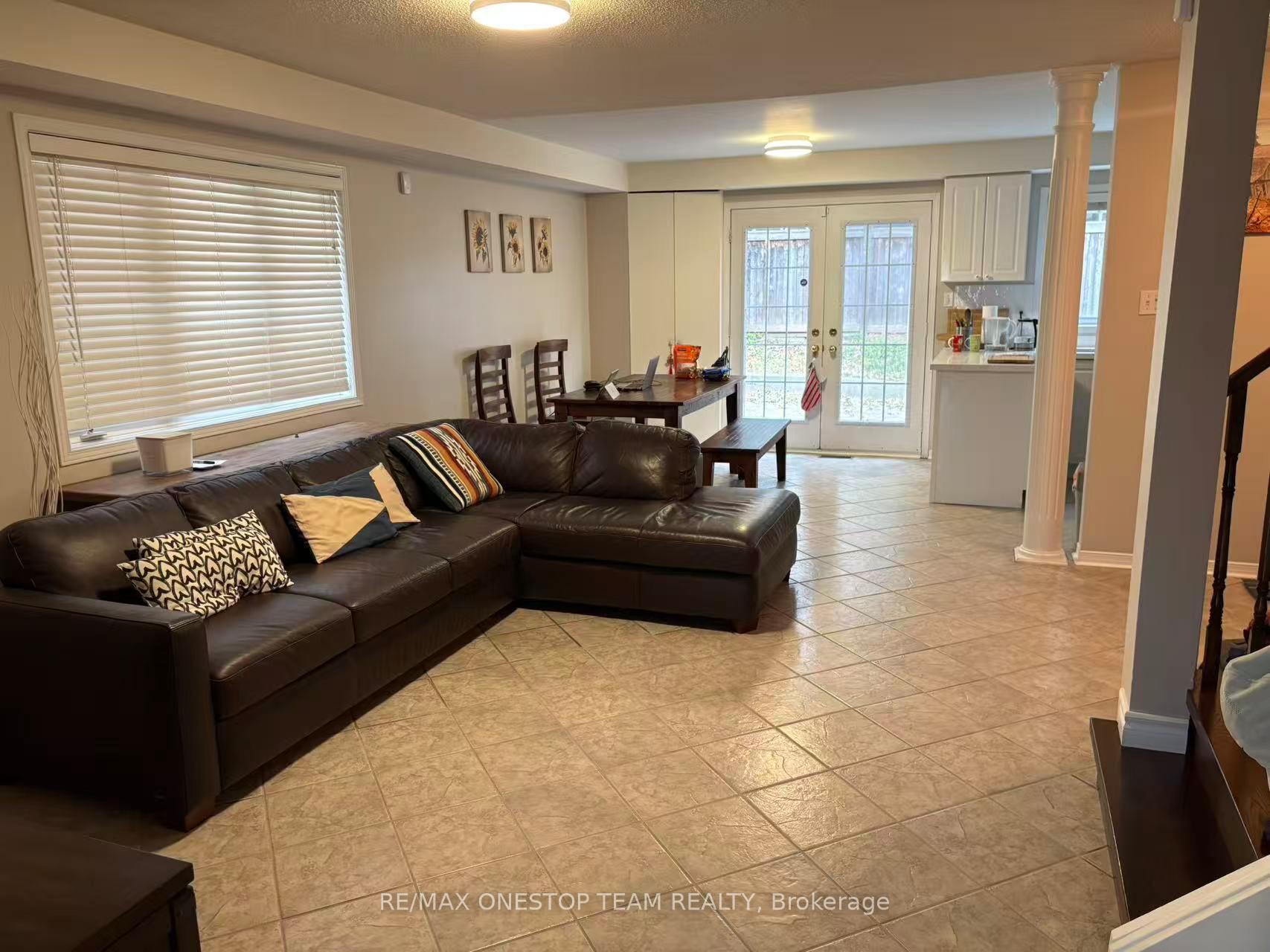 Photo 9 of 6988 Tassel Crescent, Mississauga, Meadowvale Village — HOMEH