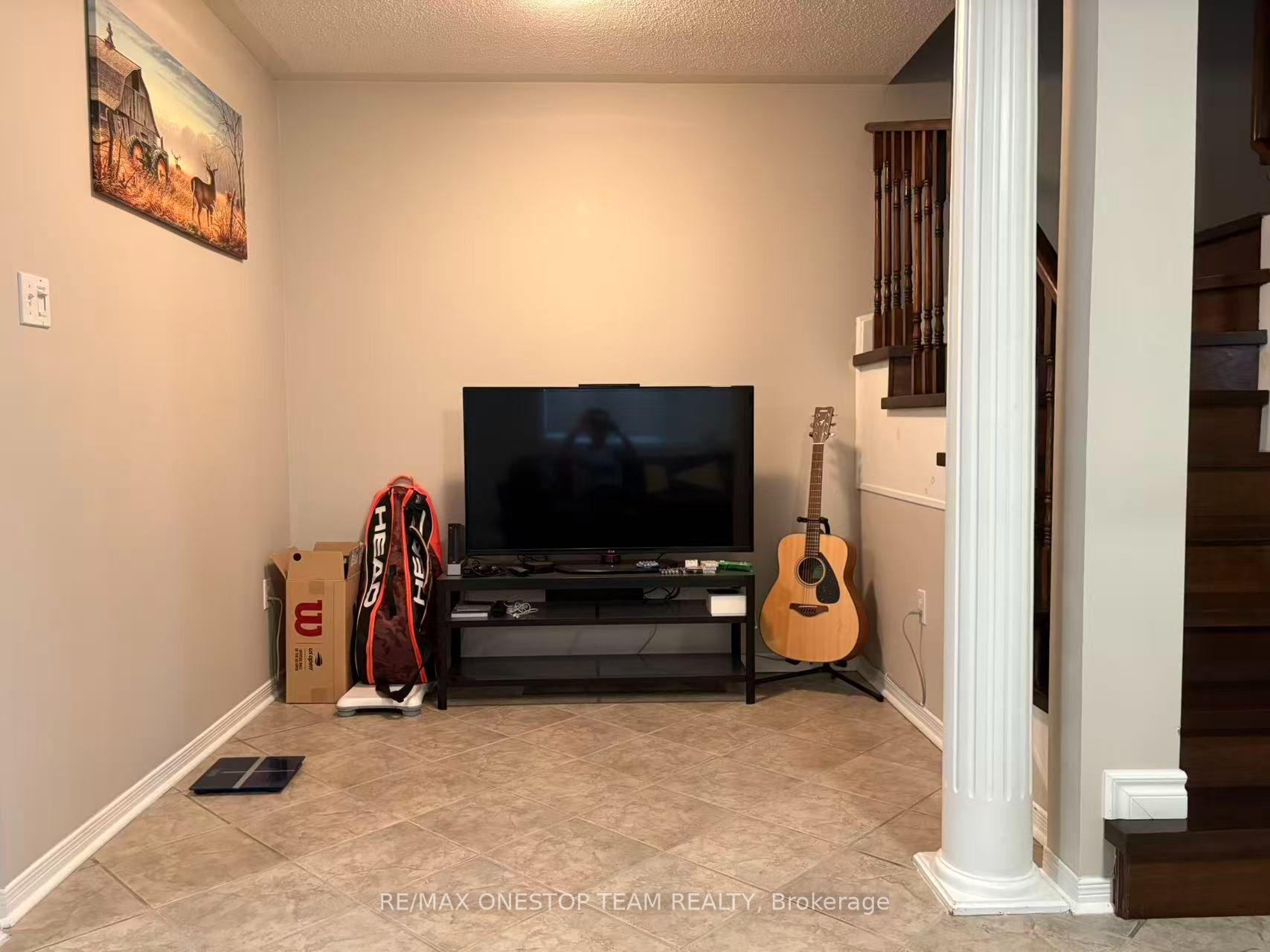 Photo 15 of 6988 Tassel Crescent, Mississauga, Meadowvale Village — HOMEH