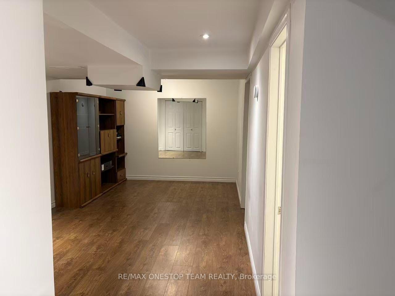 Photo 25 of 6988 Tassel Crescent, Mississauga, Meadowvale Village — HOMEH