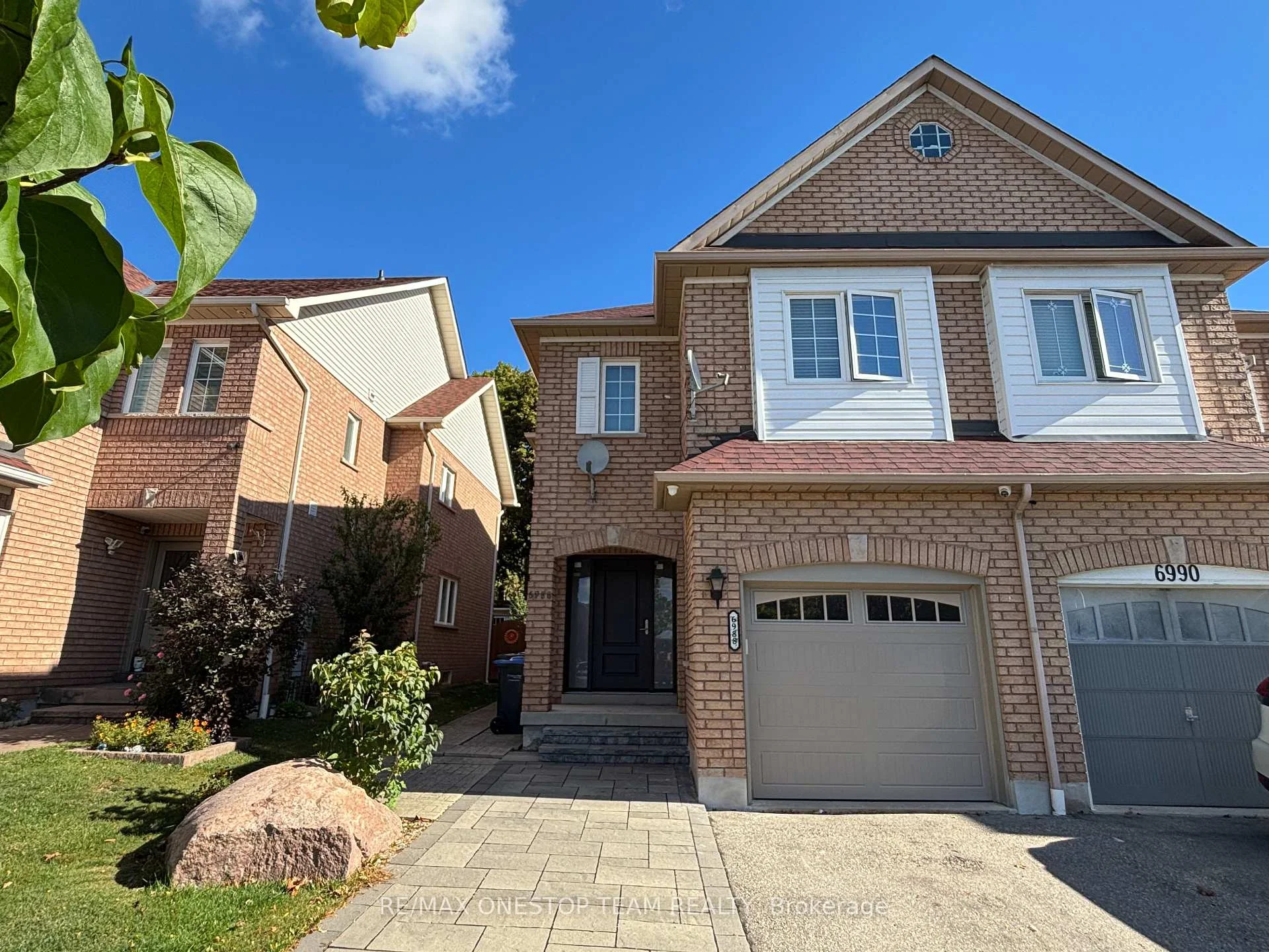 Photo 1 of 6988 Tassel Crescent, Mississauga, Meadowvale Village — HOMEH