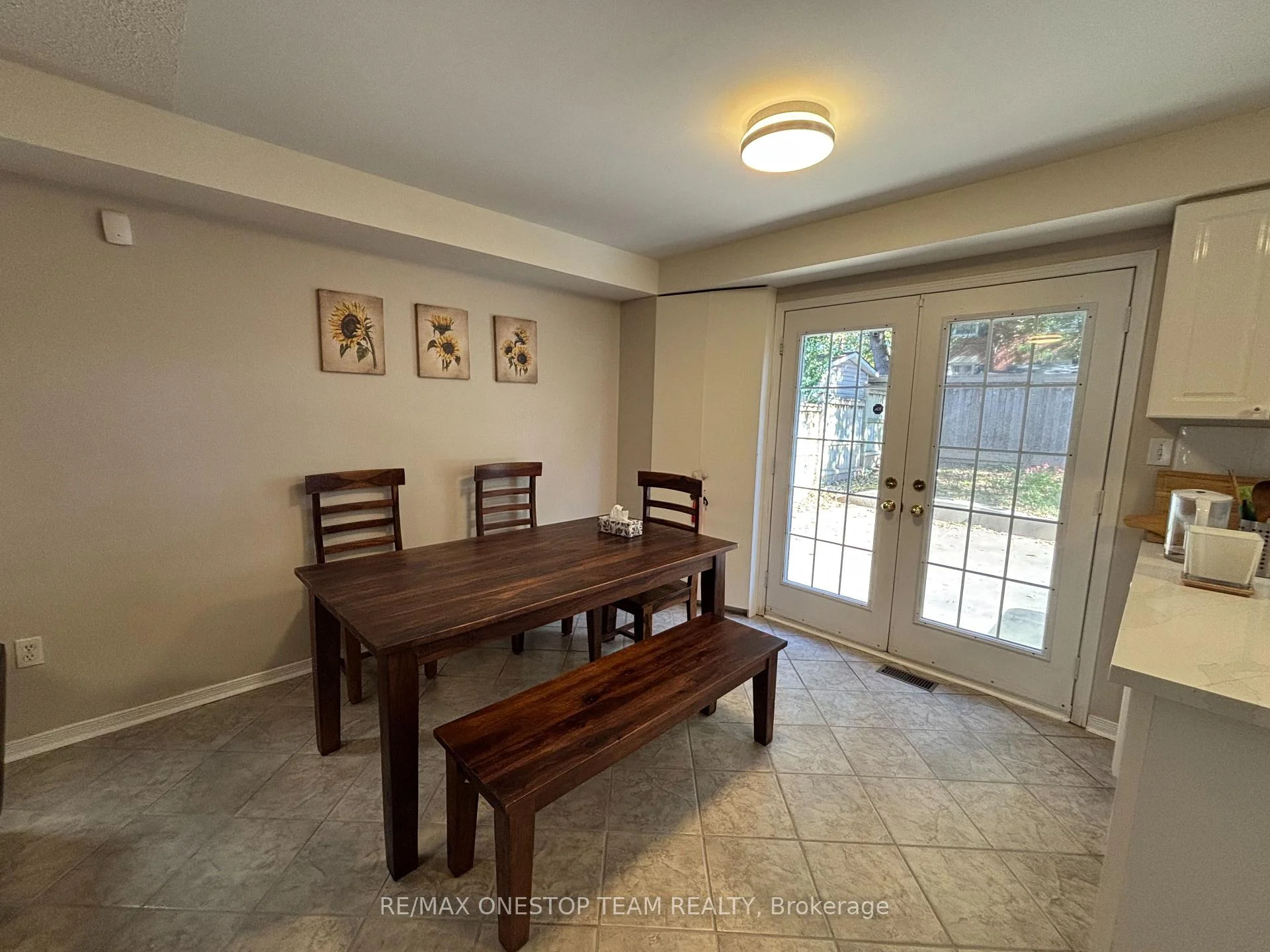Photo 11 of 6988 Tassel Crescent, Mississauga, Meadowvale Village — HOMEH