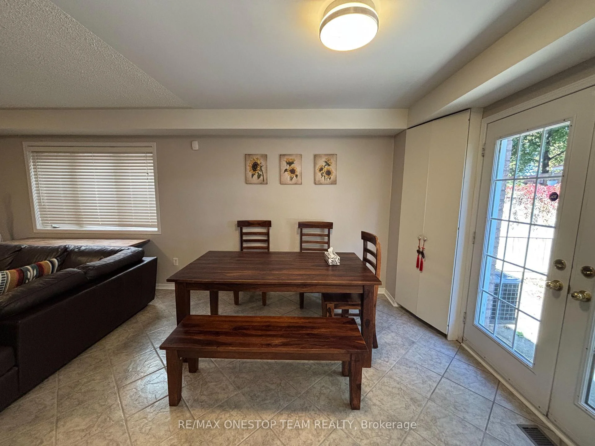 Photo 12 of 6988 Tassel Crescent, Mississauga, Meadowvale Village — HOMEH