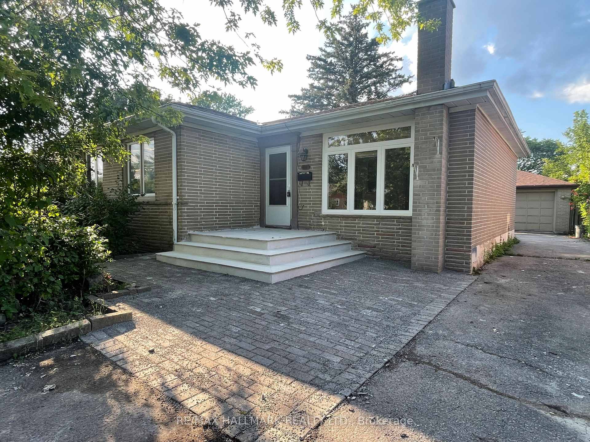 Photo 1 of Unit Main Floor, 116 Cartier Crescent, Richmond Hill, Crosby — HOMEH