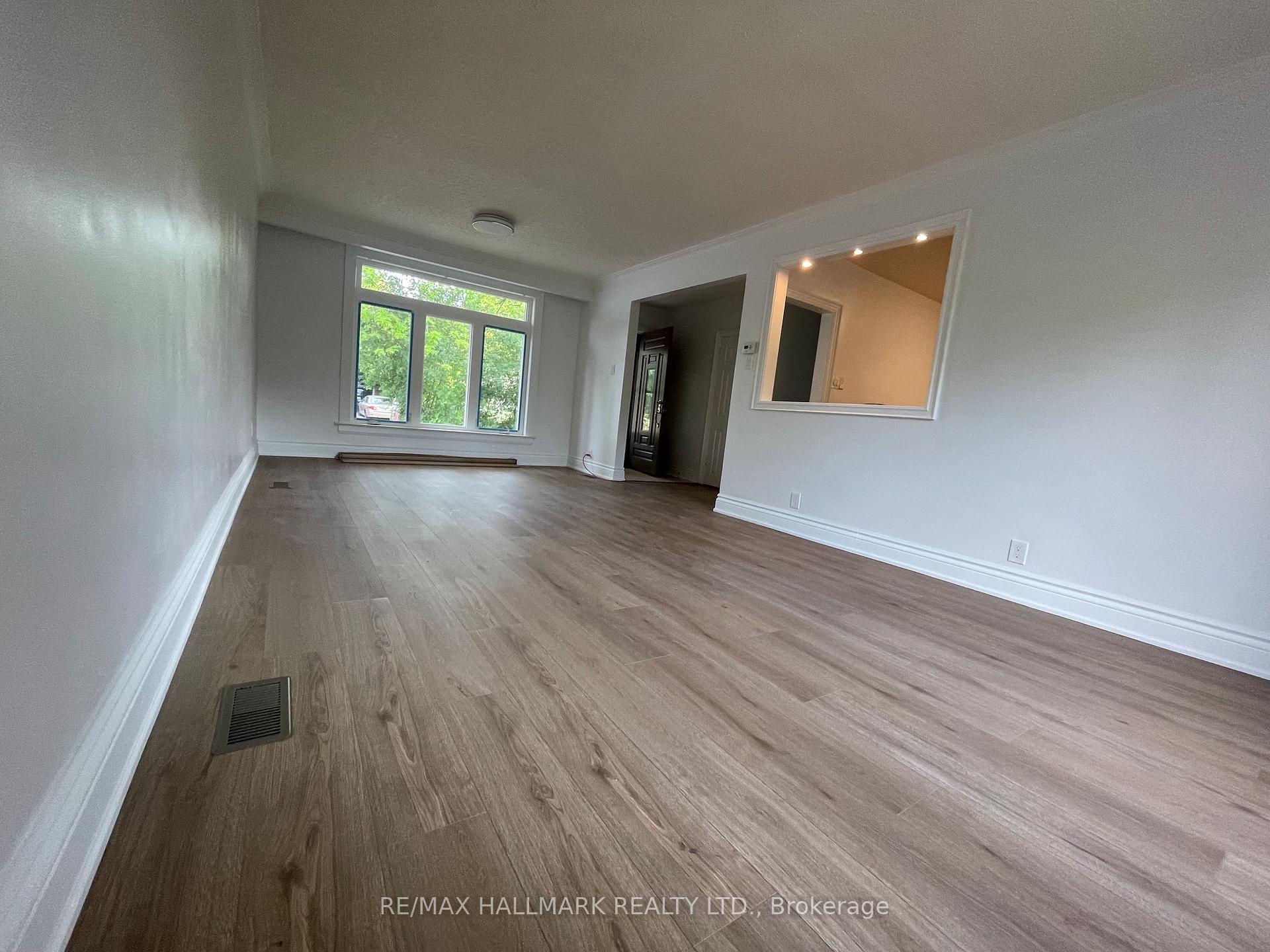 Photo 3 of Unit Main Floor, 116 Cartier Crescent, Richmond Hill, Crosby — HOMEH