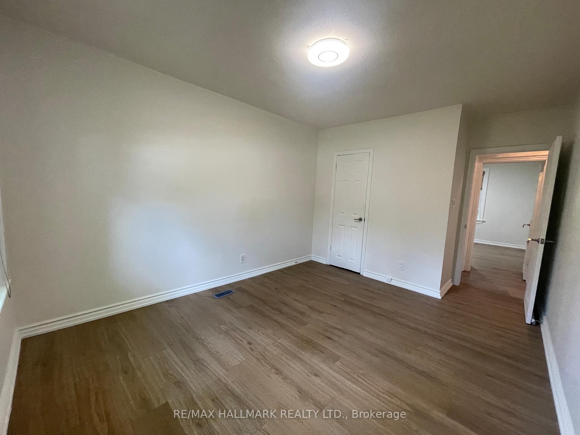 Photo 11 of Unit Main Floor, 116 Cartier Crescent, Richmond Hill, Crosby — HOMEH