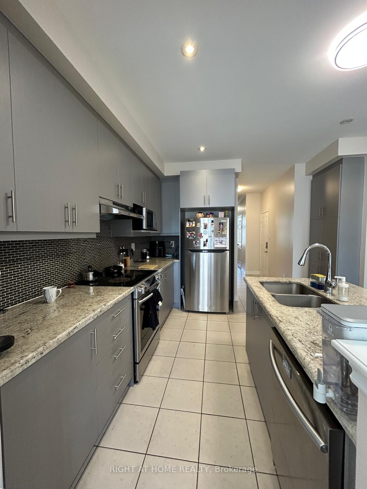 Photo 16 of 3031 Rivertrail Common, Oakville, Glenorchy — HOMEH