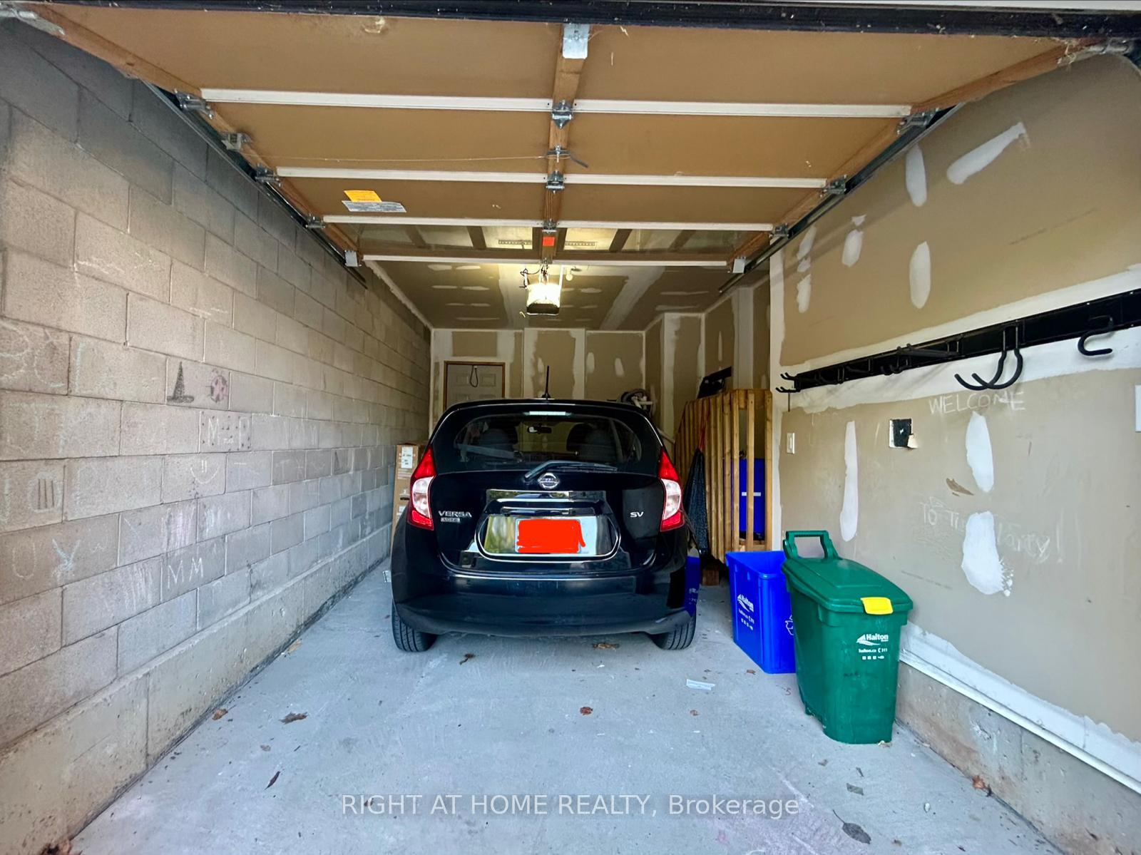 Photo 18 of 3031 Rivertrail Common, Oakville, Glenorchy — HOMEH