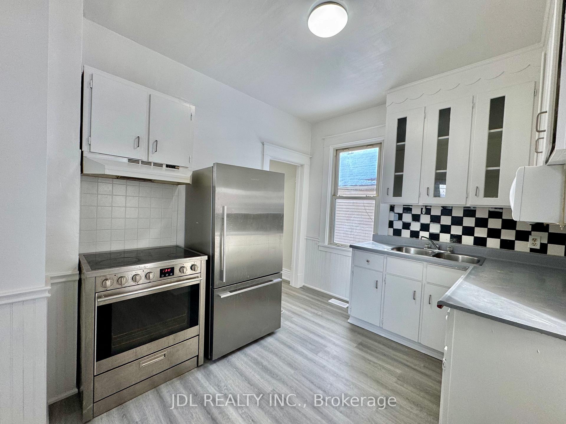 Photo 5 of 6269 Ash Street, Niagara Falls, Dorchester — HOMEH
