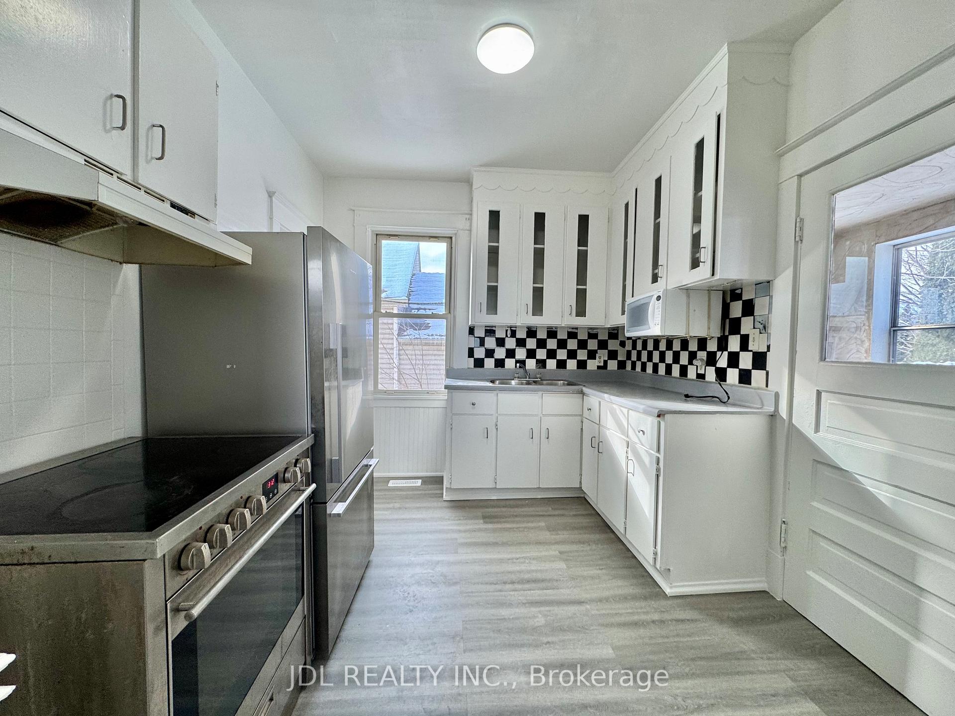 Photo 6 of 6269 Ash Street, Niagara Falls, Dorchester — HOMEH