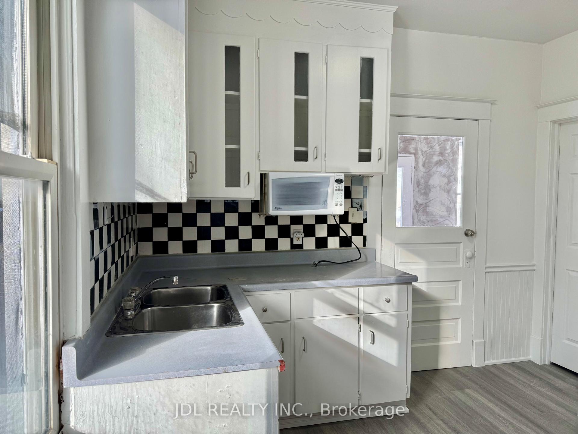 Photo 10 of 6269 Ash Street, Niagara Falls, Dorchester — HOMEH