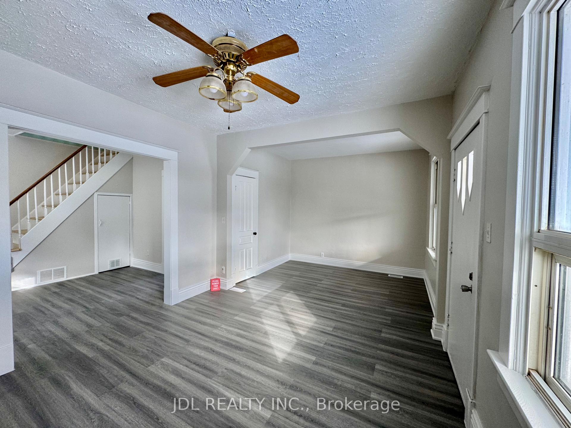 Photo 12 of 6269 Ash Street, Niagara Falls, Dorchester — HOMEH