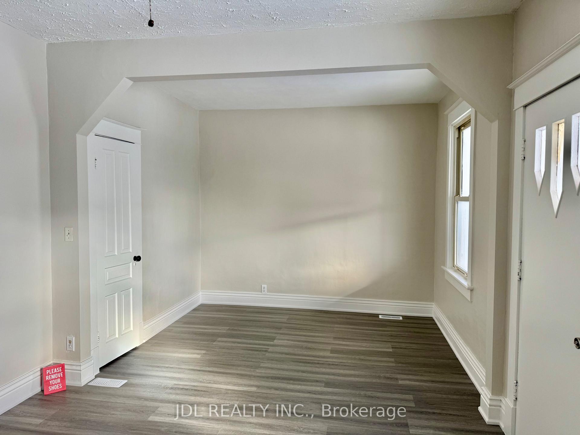 Photo 13 of 6269 Ash Street, Niagara Falls, Dorchester — HOMEH