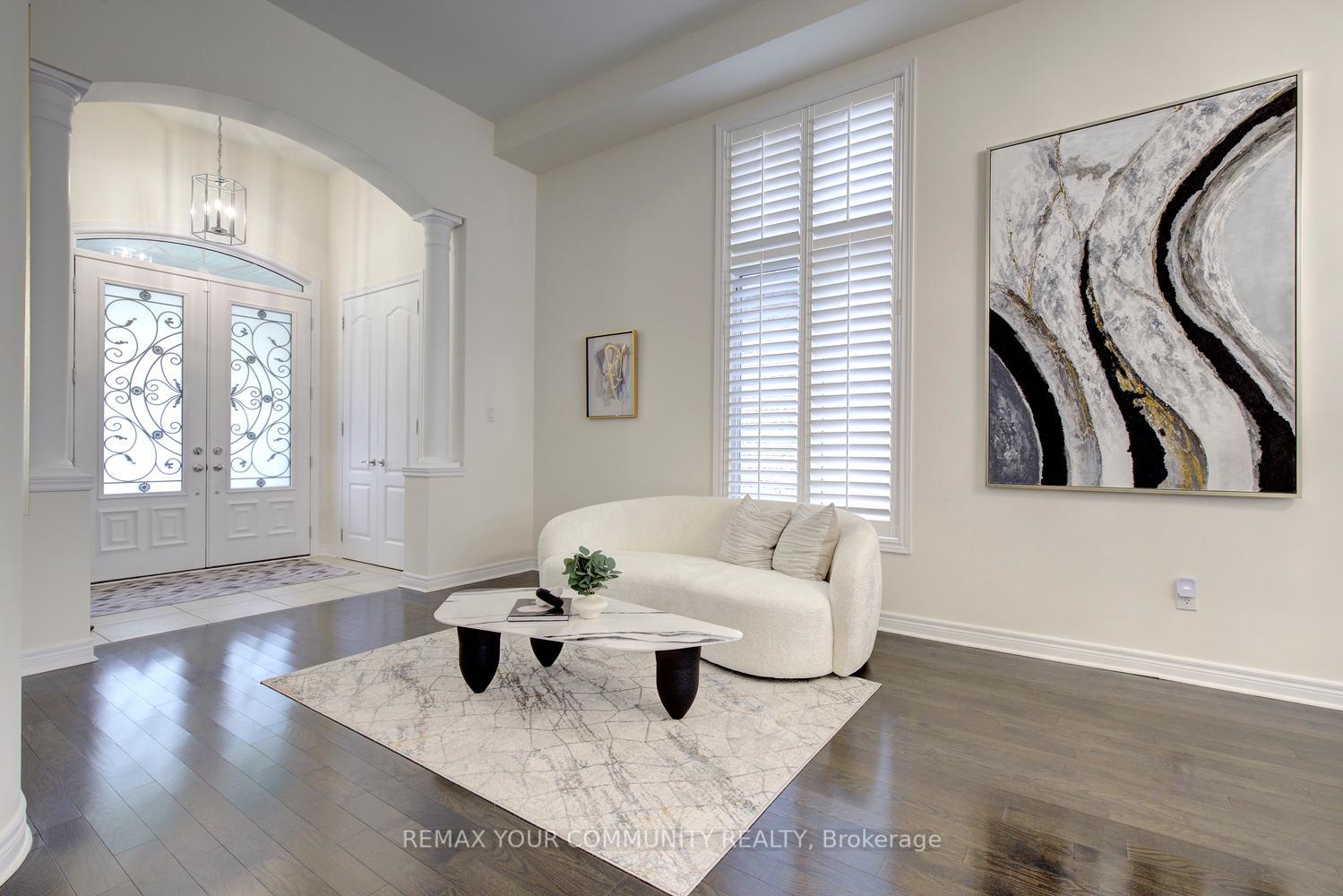 Photo 5 of 79 Chayna Crescent, Vaughan, Patterson — HOMEH