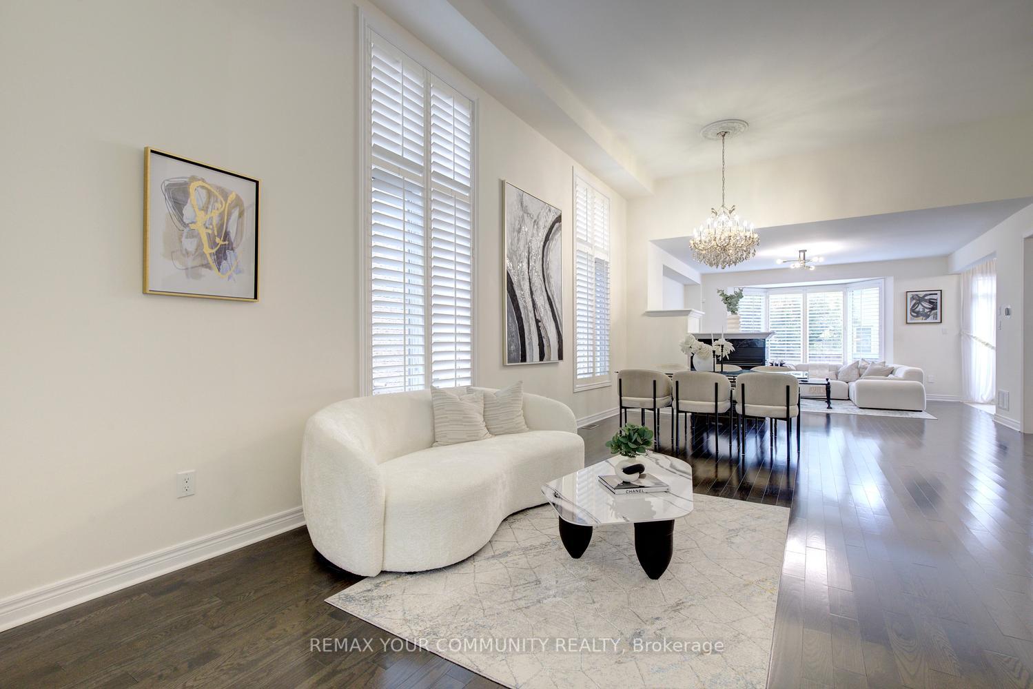 Photo 6 of 79 Chayna Crescent, Vaughan, Patterson — HOMEH