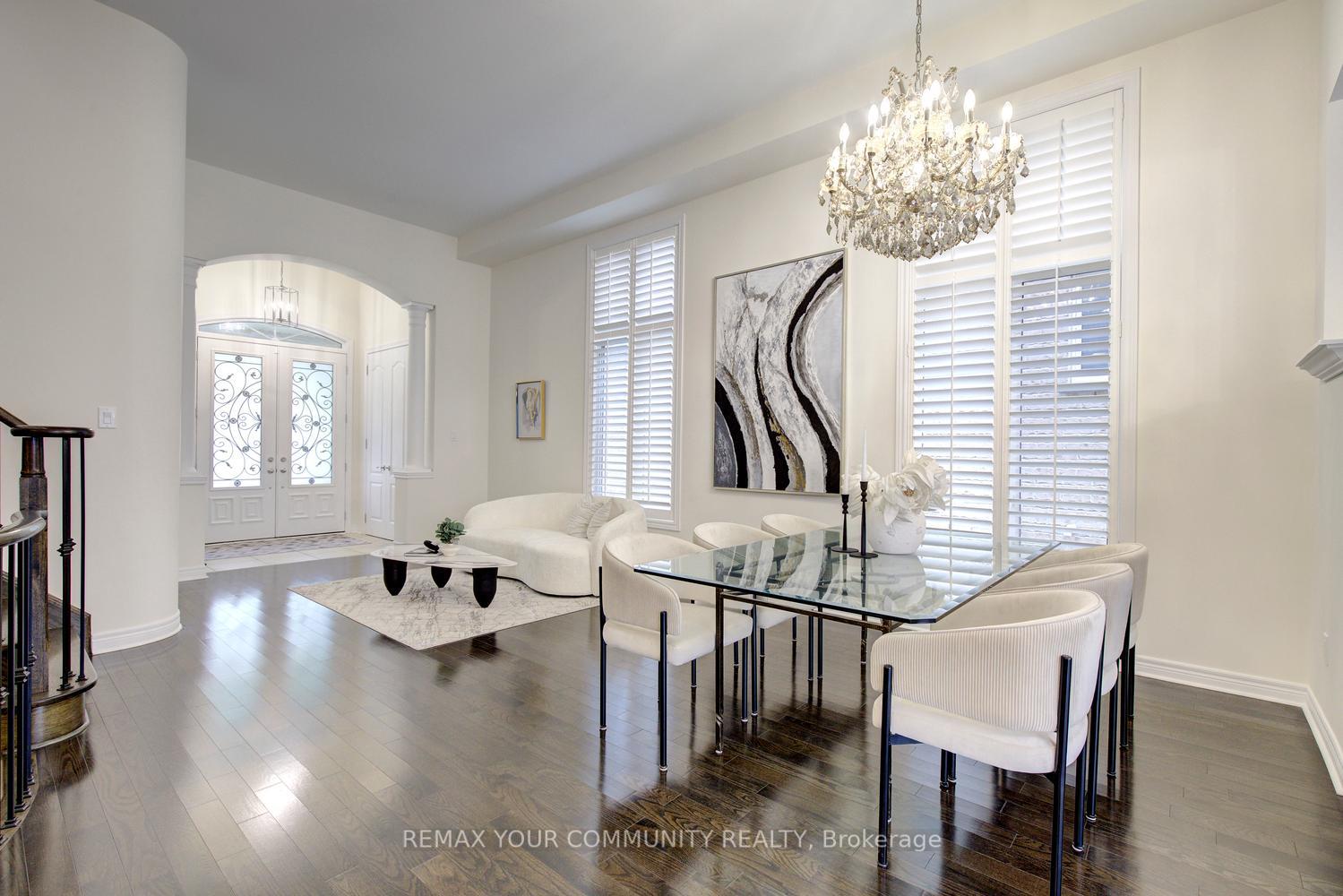 Photo 7 of 79 Chayna Crescent, Vaughan, Patterson — HOMEH