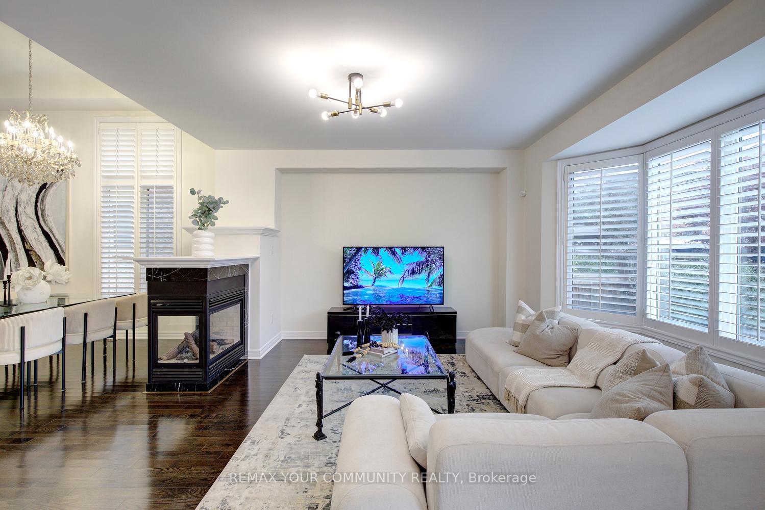 Photo 14 of 79 Chayna Crescent, Vaughan, Patterson — HOMEH