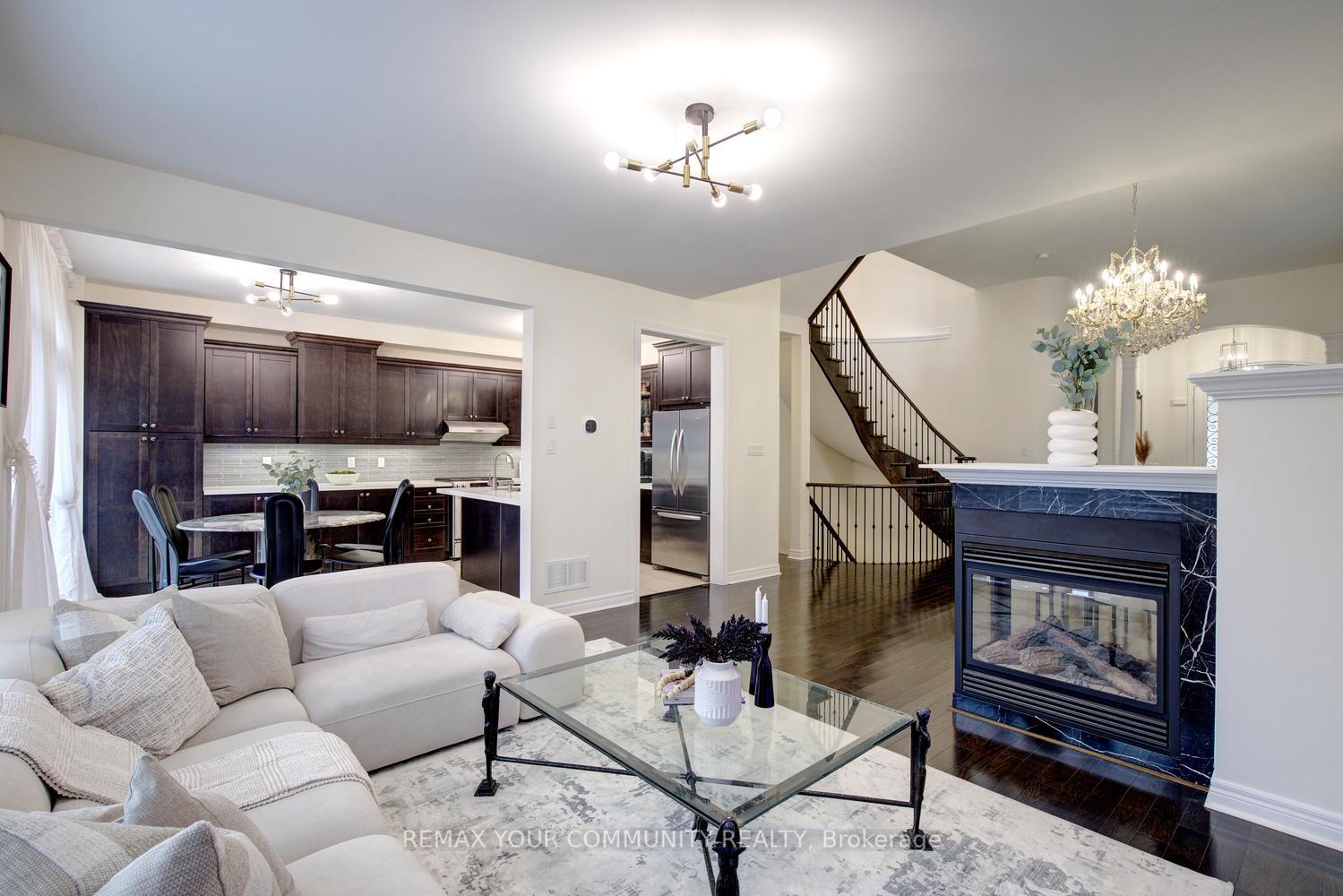 Photo 18 of 79 Chayna Crescent, Vaughan, Patterson — HOMEH
