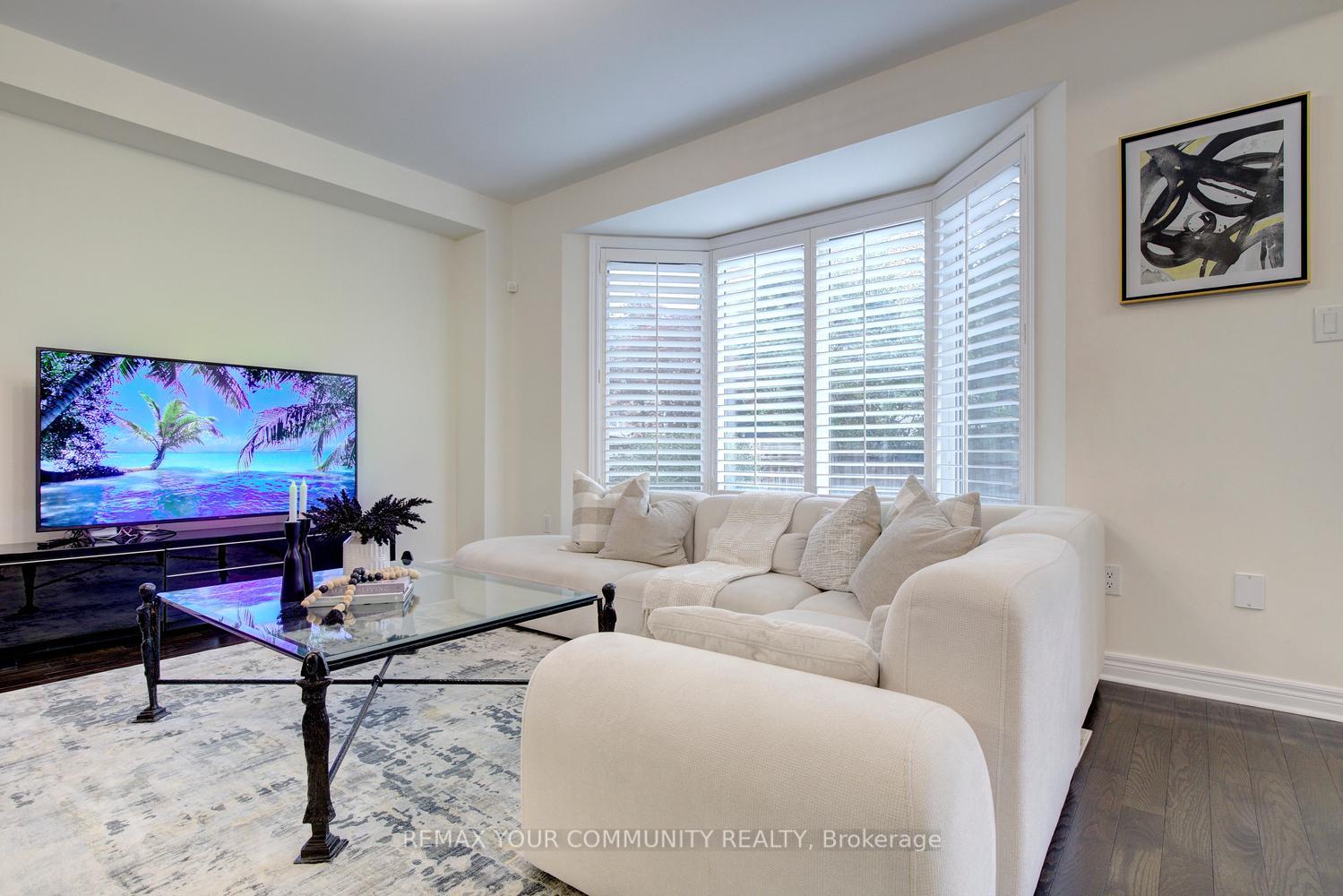 Photo 22 of 79 Chayna Crescent, Vaughan, Patterson — HOMEH