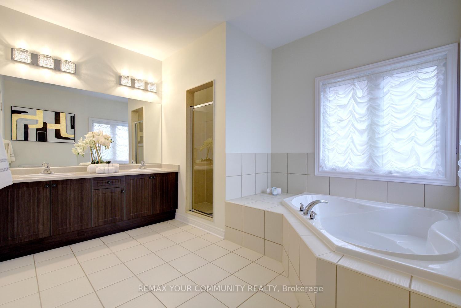 Photo 39 of 79 Chayna Crescent, Vaughan, Patterson — HOMEH