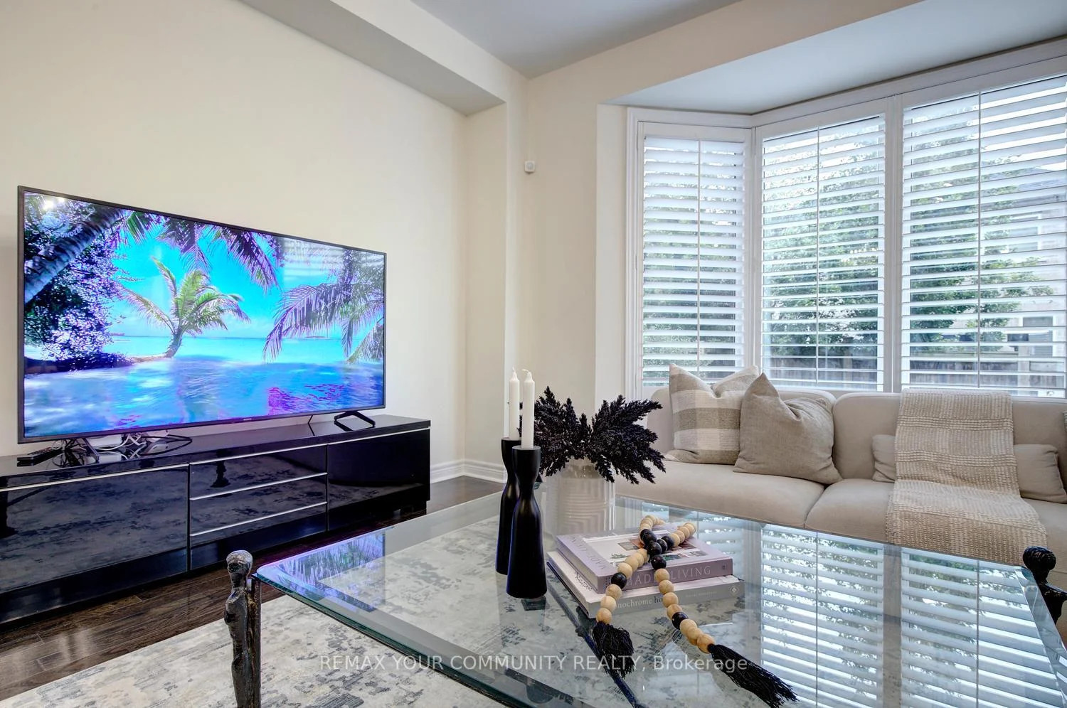 Photo 23 of 79 Chayna Crescent, Vaughan, Patterson — HOMEH