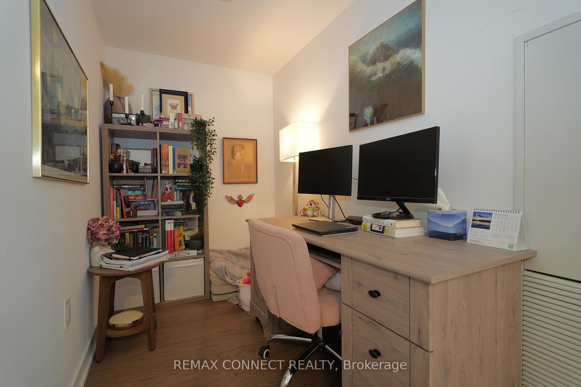 Photo 9 of Unit 803, 11 Wellesley Street W, Toronto, Bay Street Corridor — HOMEH