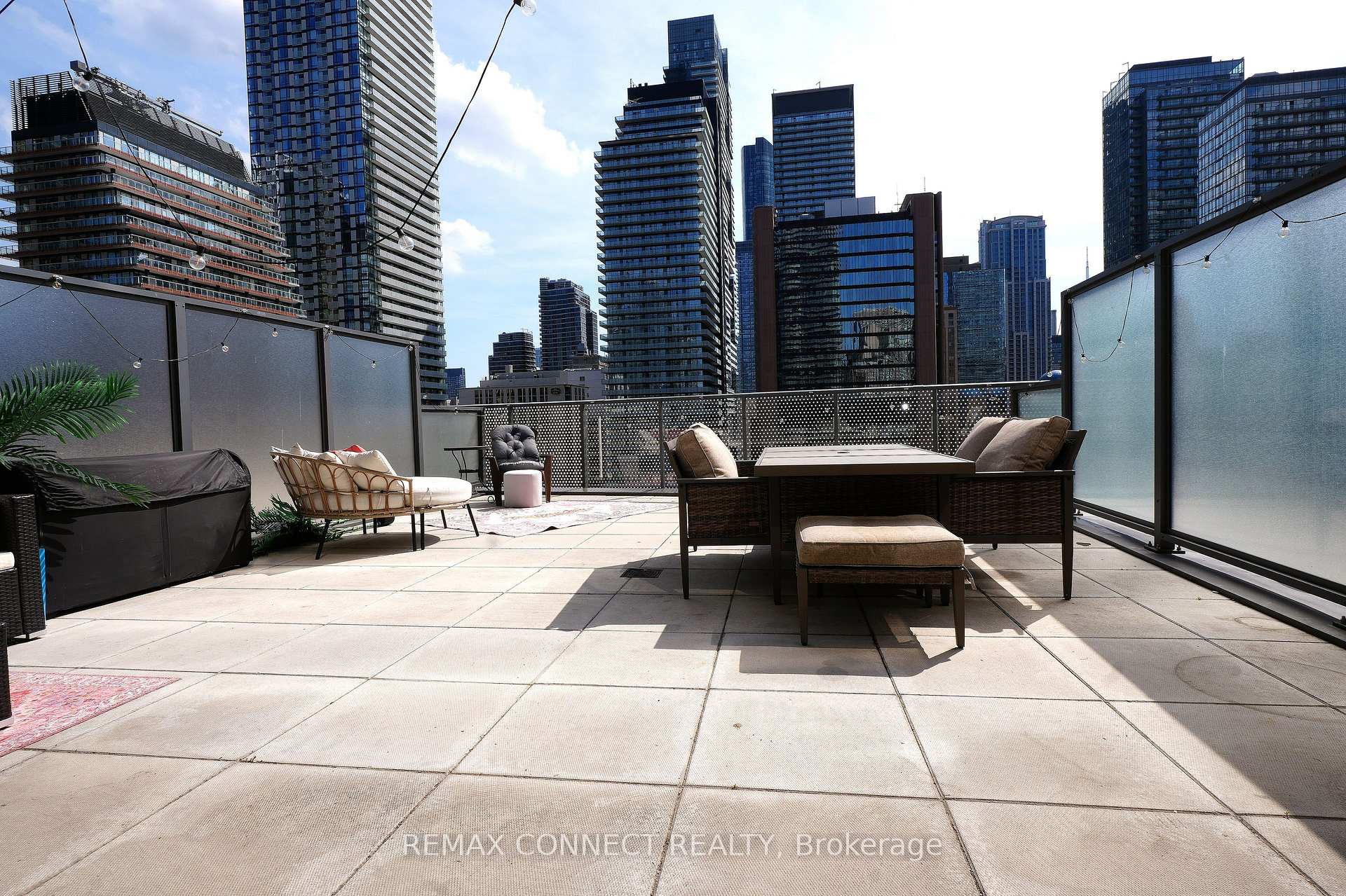 Photo 14 of Unit 803, 11 Wellesley Street W, Toronto, Bay Street Corridor — HOMEH