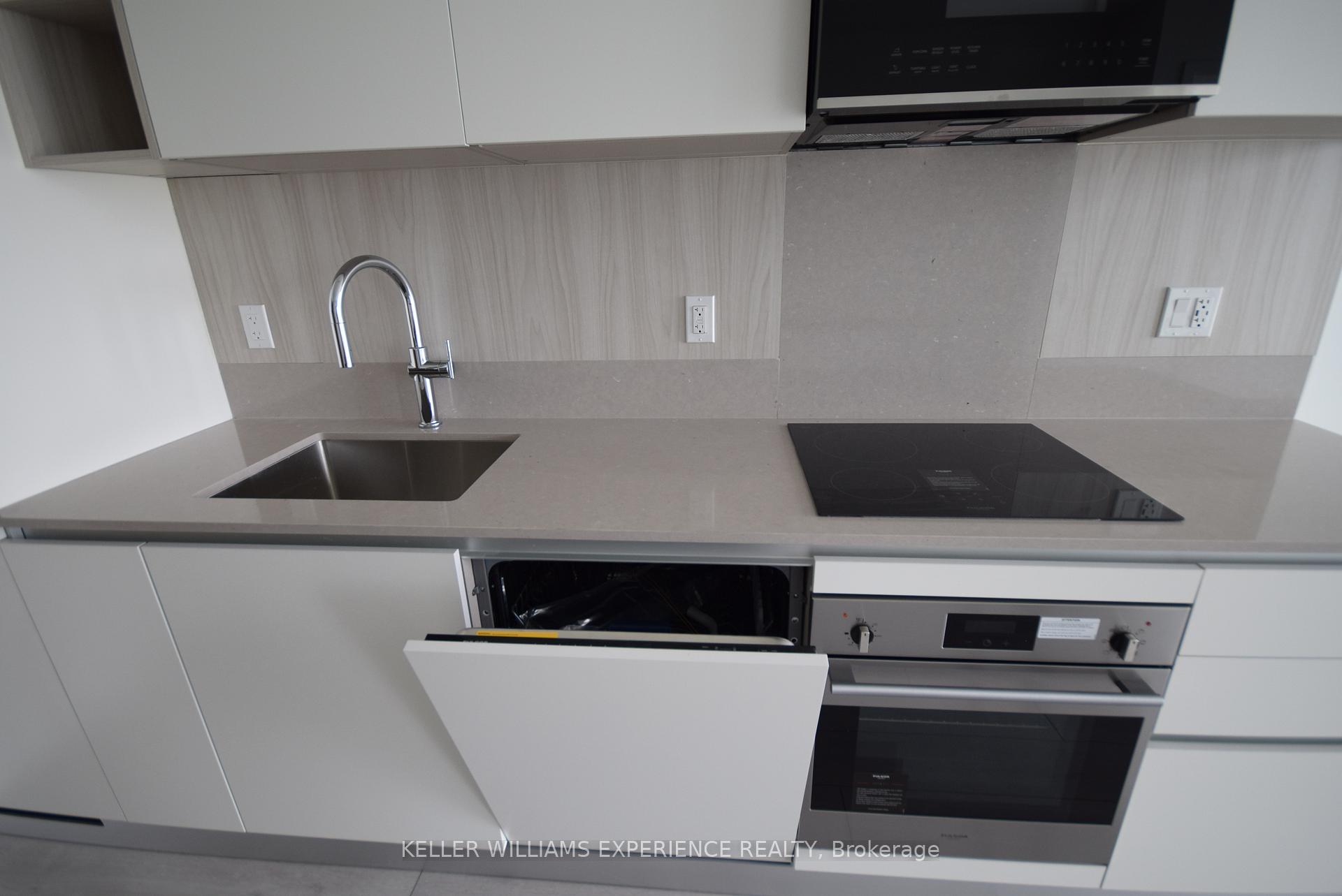 Photo 8 of Unit 1901, 39 Mary Street, Barrie, City Centre — HOMEH