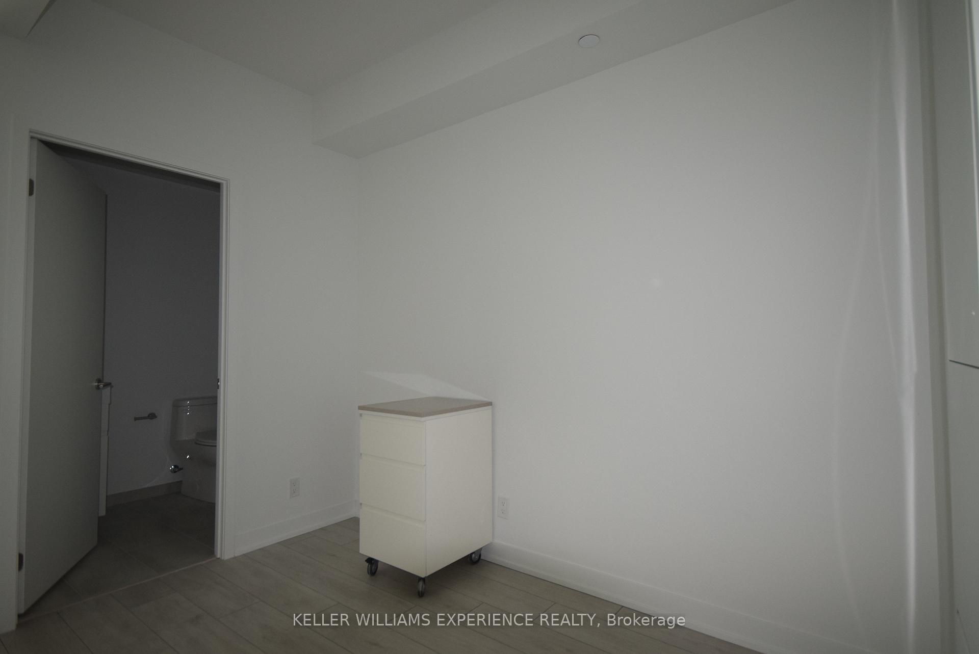 Photo 19 of Unit 1901, 39 Mary Street, Barrie, City Centre — HOMEH