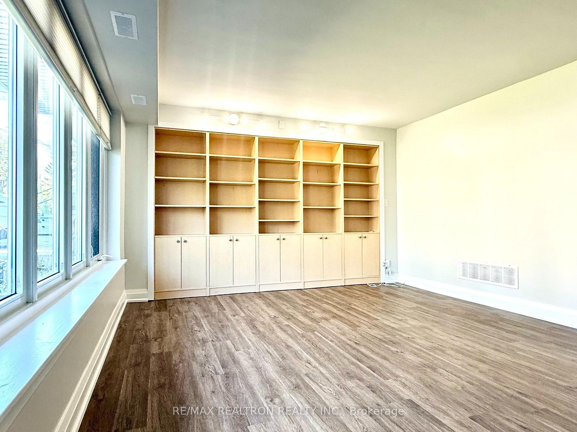 Photo 4 of 447 Glengrove Avenue W, Toronto, Bedford Park-Nortown — HOMEH
