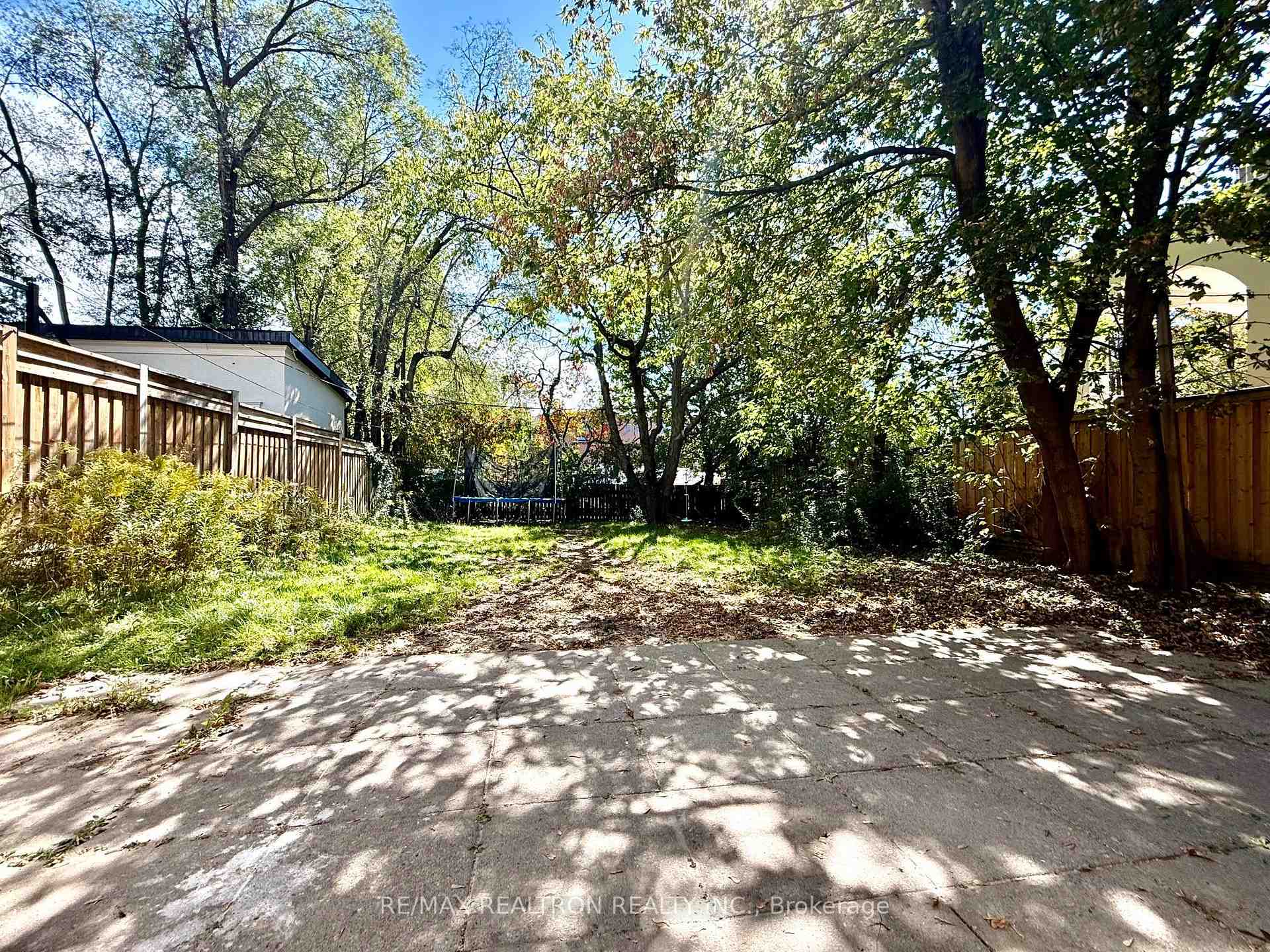 Photo 22 of 447 Glengrove Avenue W, Toronto, Bedford Park-Nortown — HOMEH