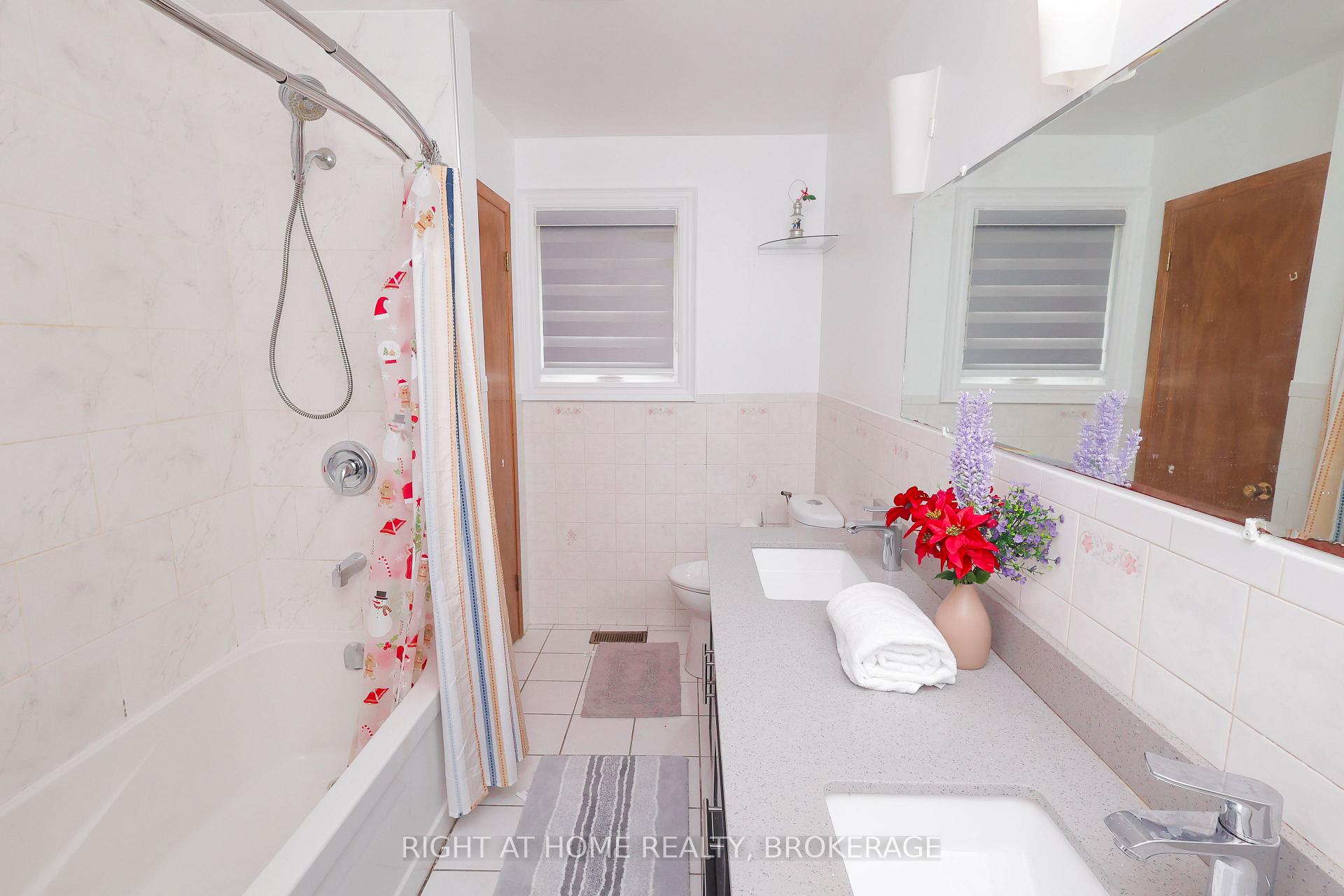 Photo 11 of 7698 Mulhern Street, Niagara Falls, Ascot — HOMEH