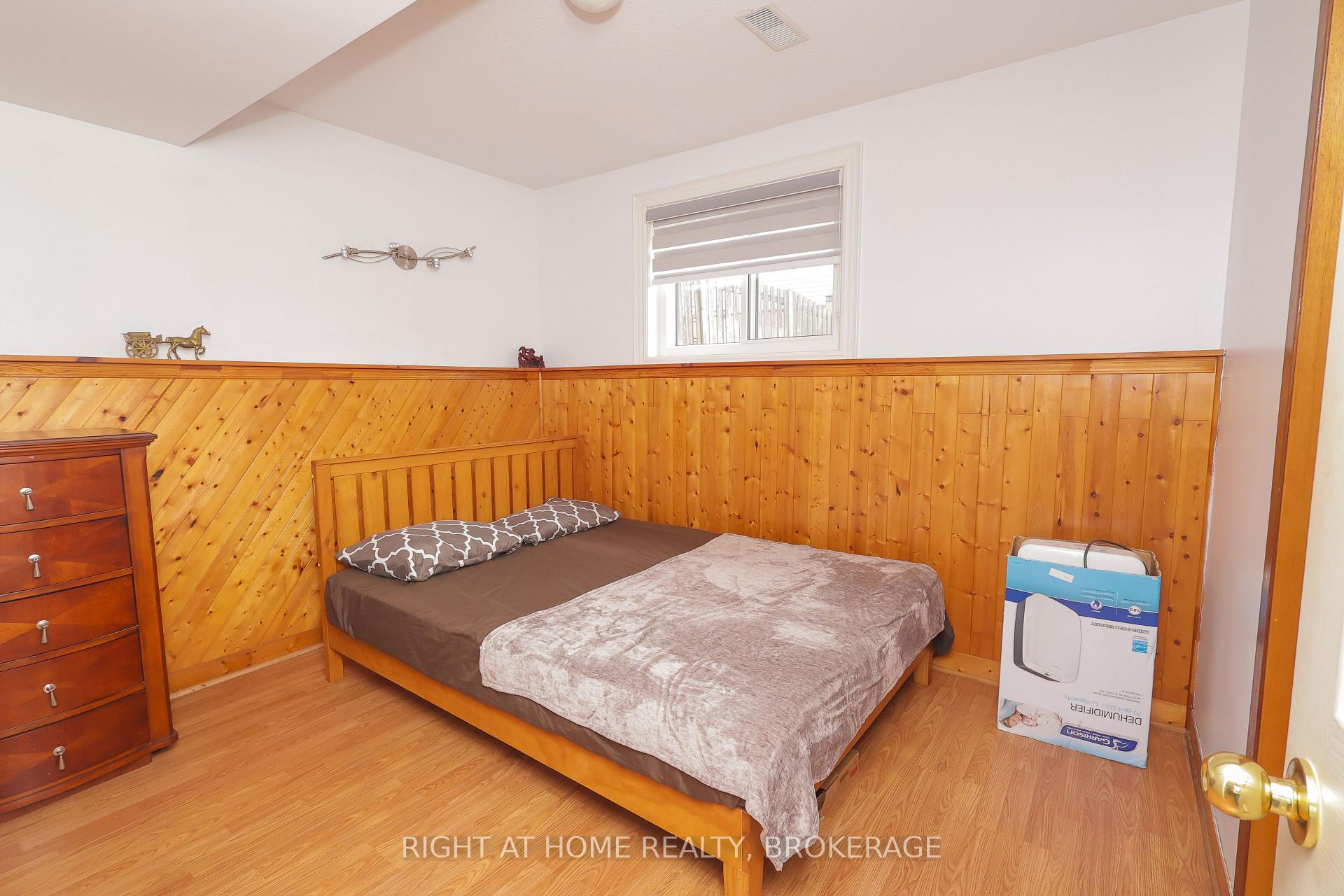 Photo 16 of 7698 Mulhern Street, Niagara Falls, Ascot — HOMEH