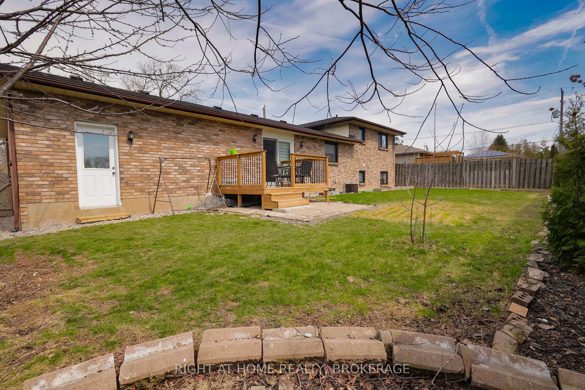 Photo 28 of 7698 Mulhern Street, Niagara Falls, Ascot — HOMEH