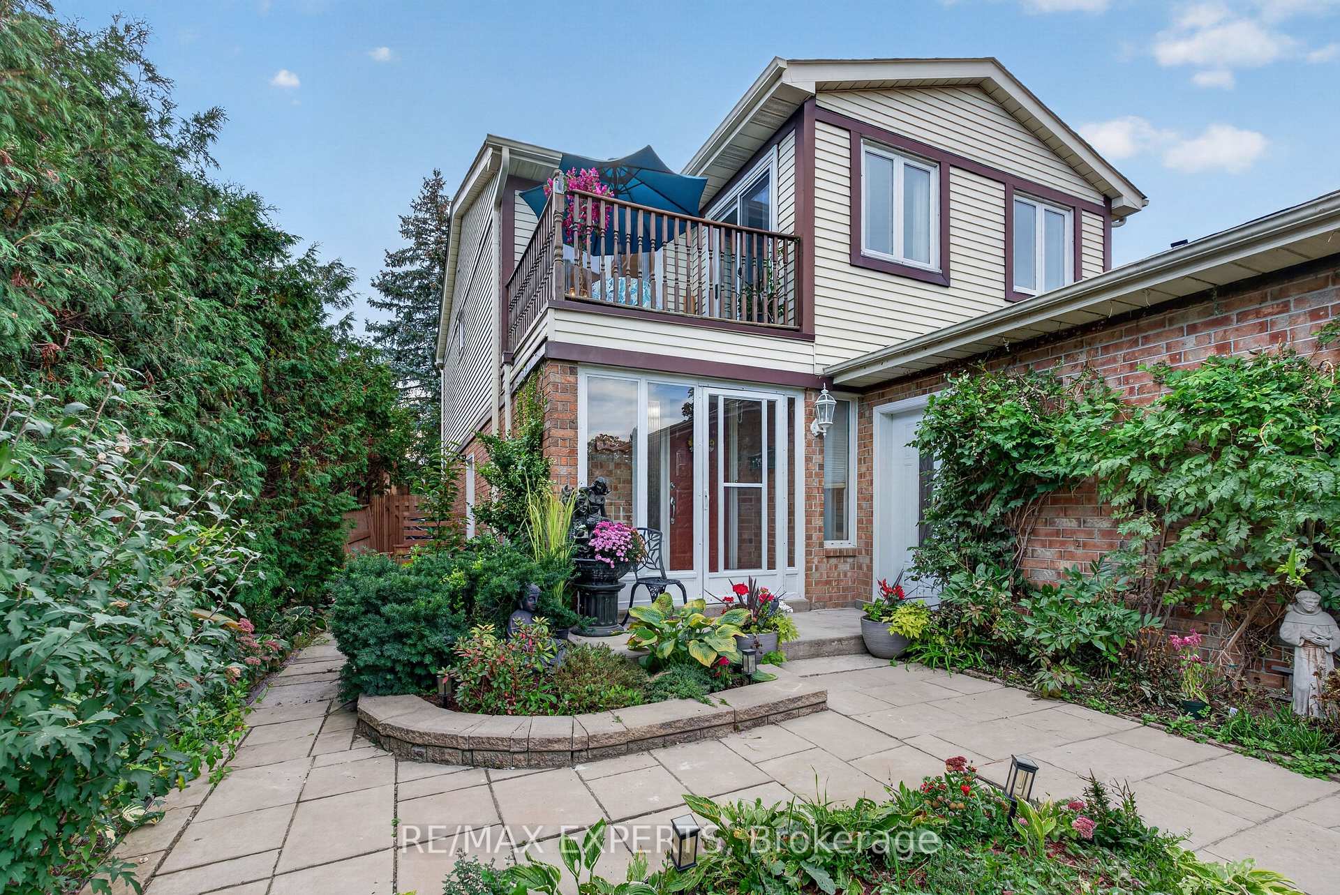 Photo 3 of 155 Stephen Street, Richmond Hill, North Richvale — HOMEH