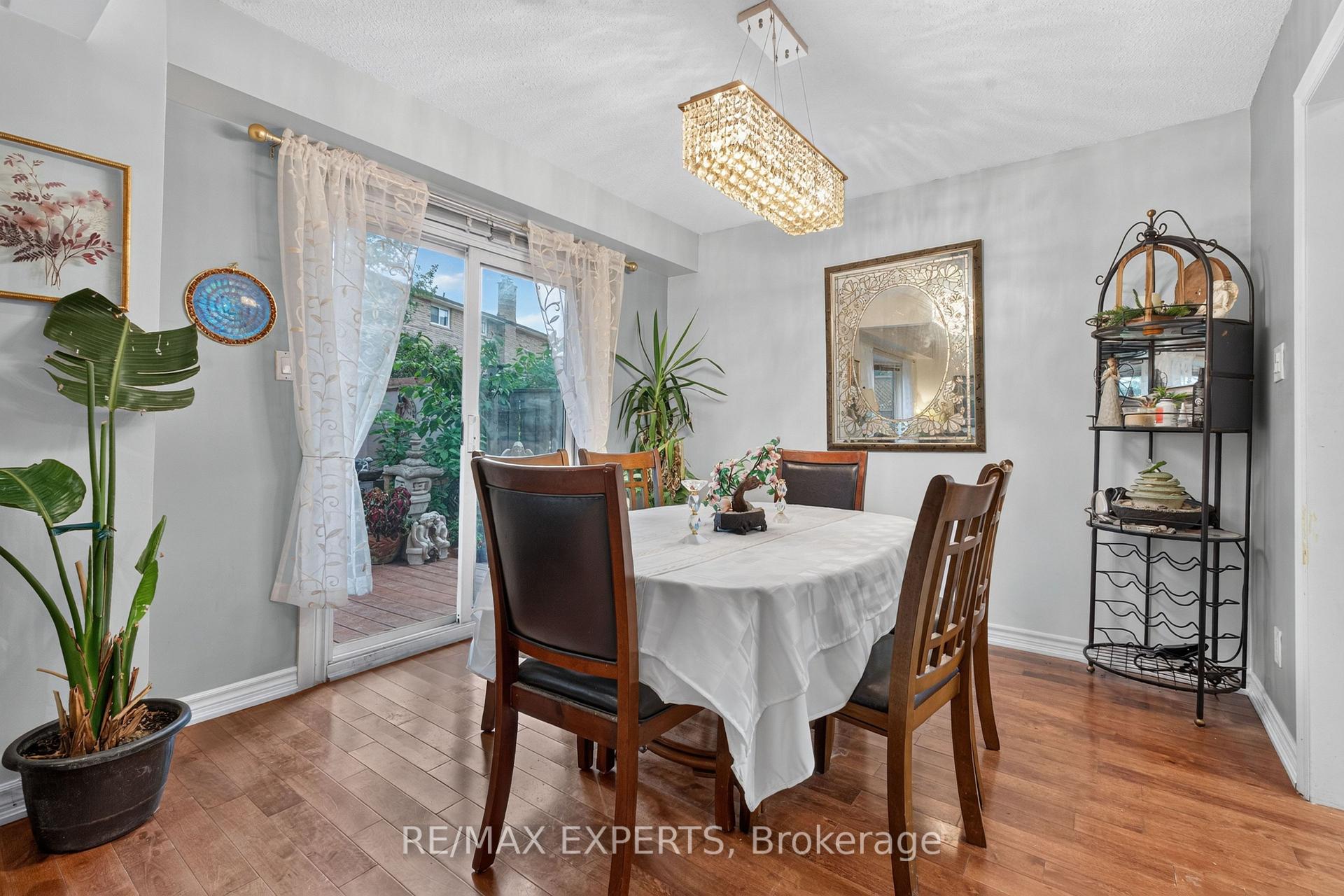 Photo 10 of 155 Stephen Street, Richmond Hill, North Richvale — HOMEH